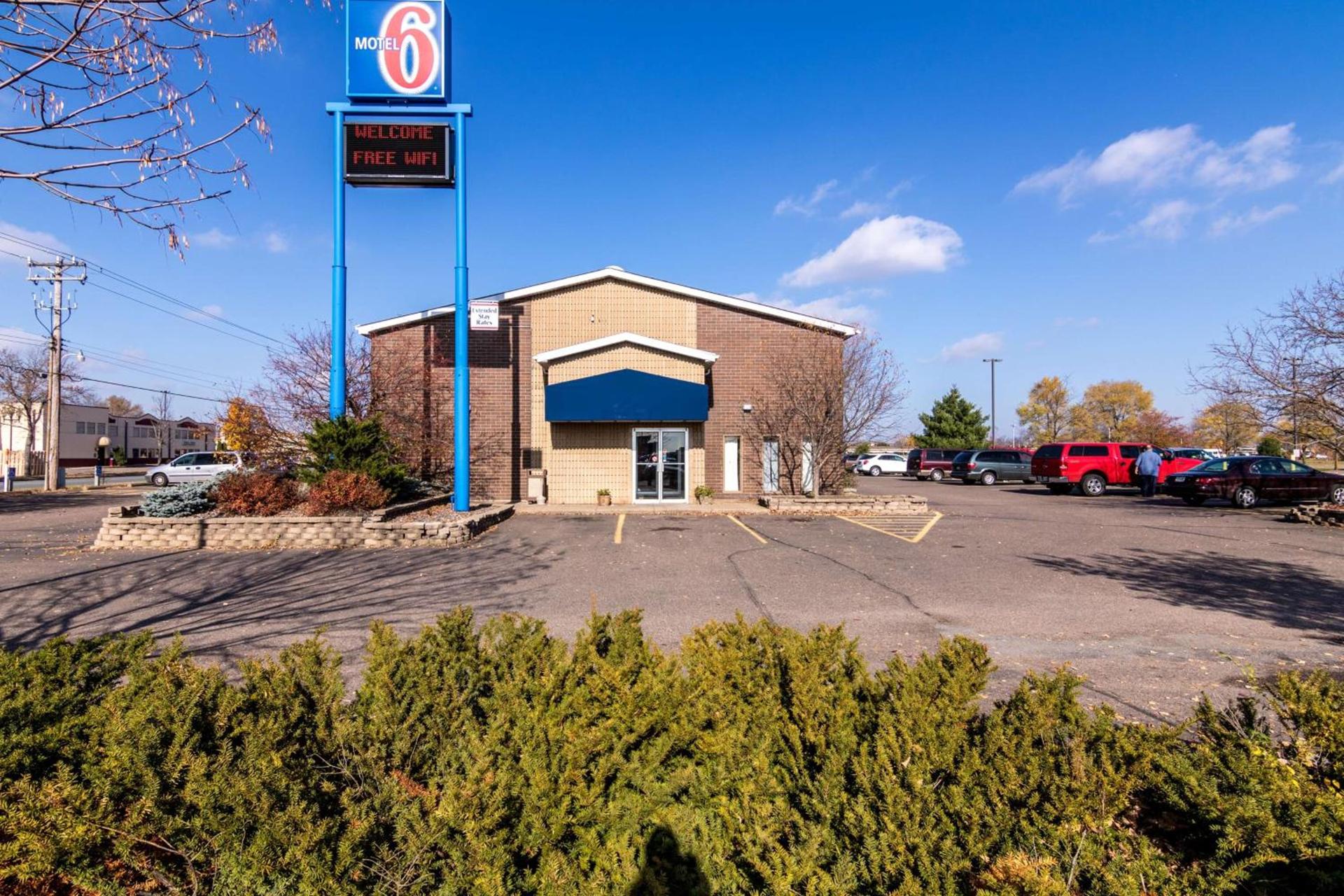 Motel 6-Eau Claire, WI photo 3