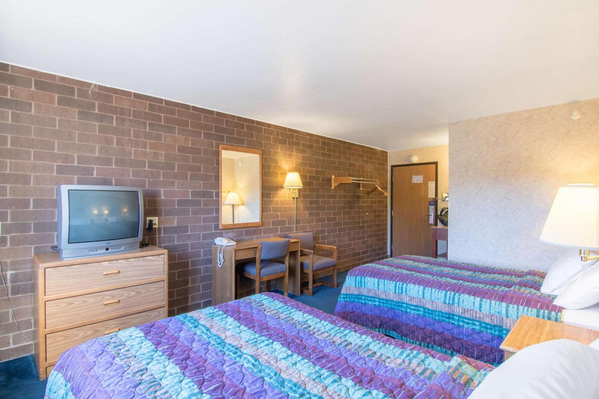 Motel 6-Eau Claire, WI photo 13