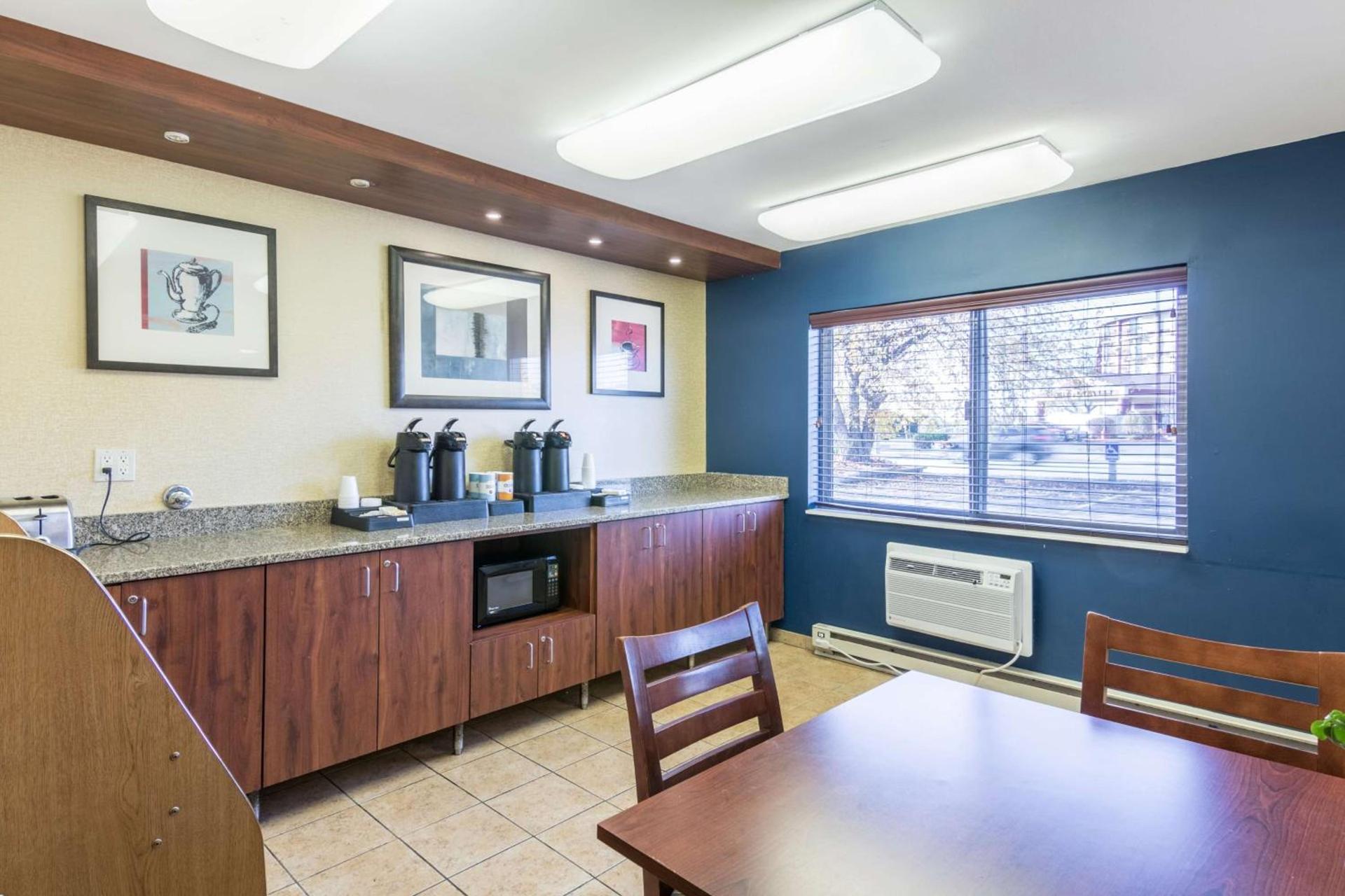 Motel 6-Eau Claire, WI photo 39