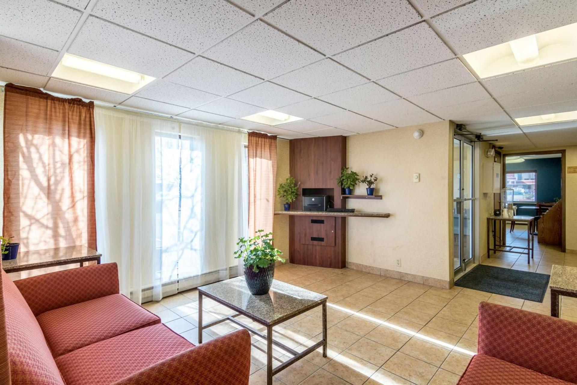 Motel 6-Eau Claire, WI photo 30