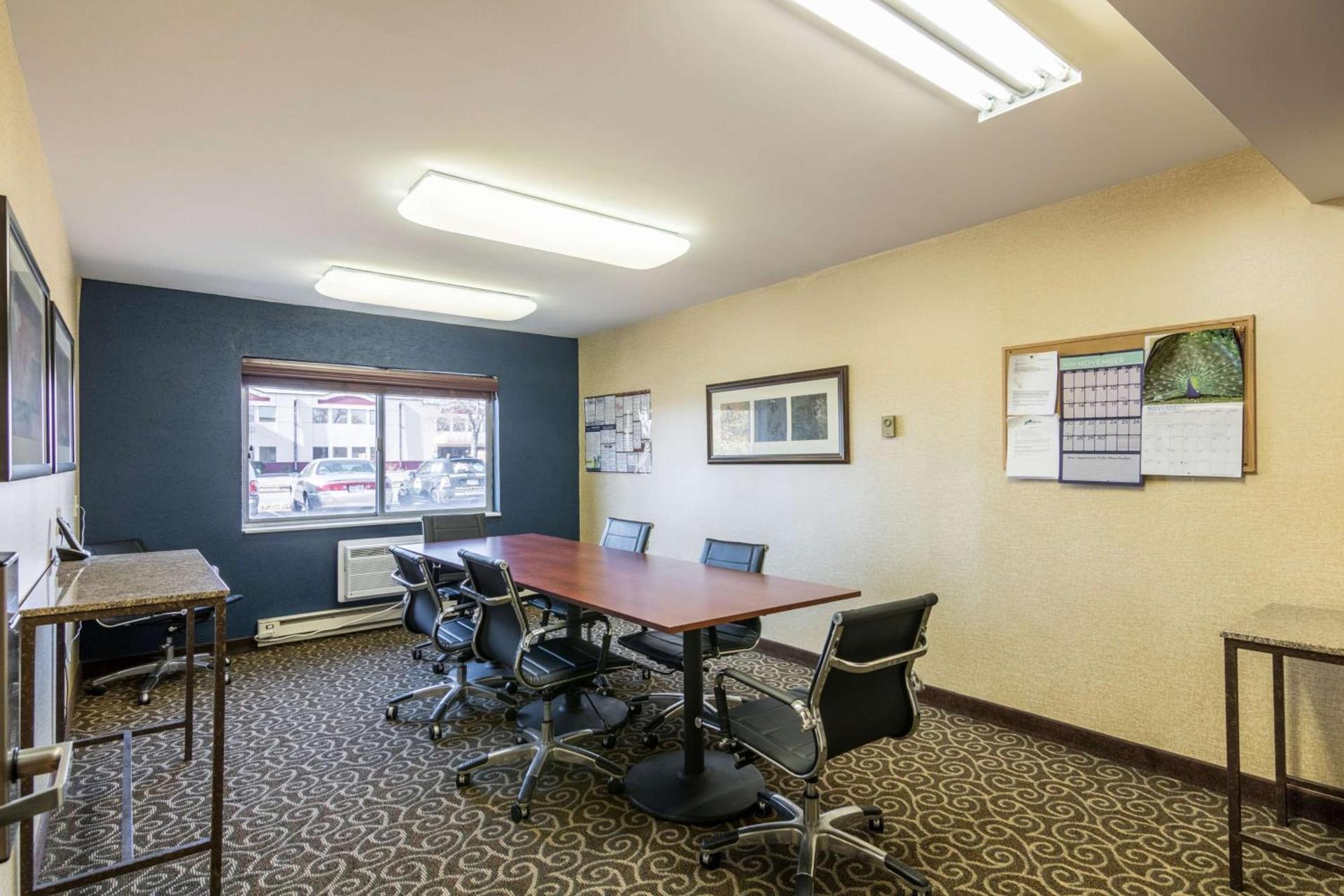 Motel 6-Eau Claire, WI photo 36