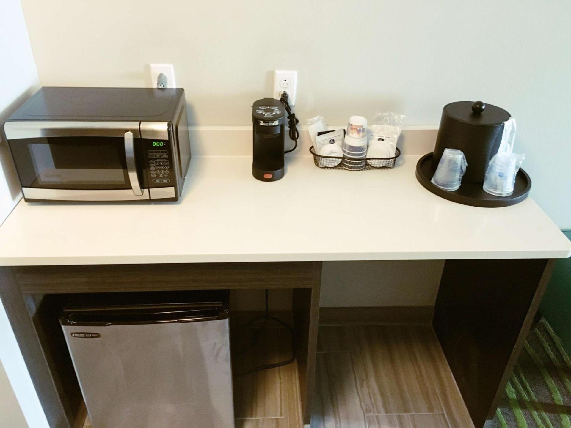 Best Western Plus Prien Lake Hotel & Suites - Lake Charles photo 23