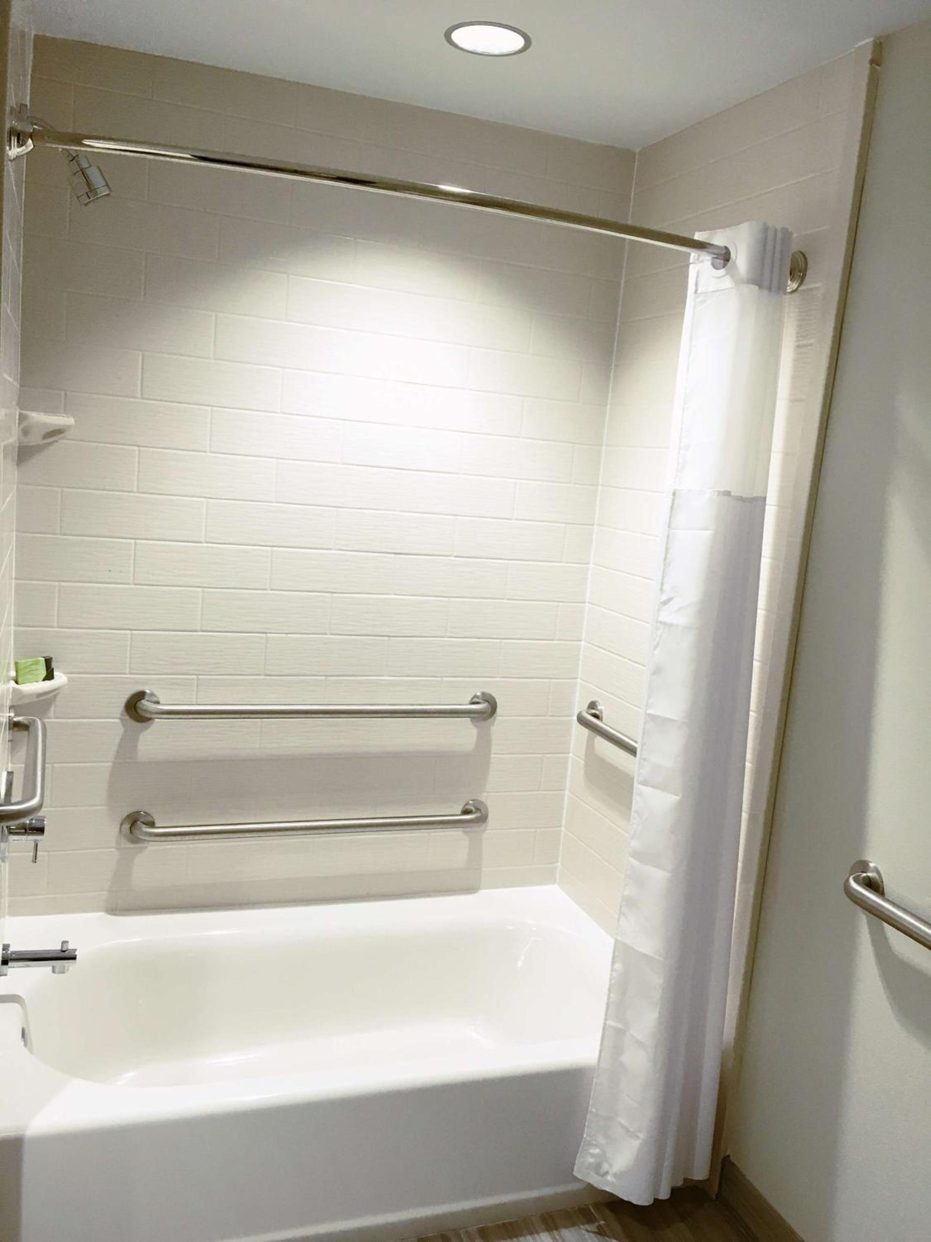 Best Western Plus Prien Lake Hotel & Suites - Lake Charles photo 36