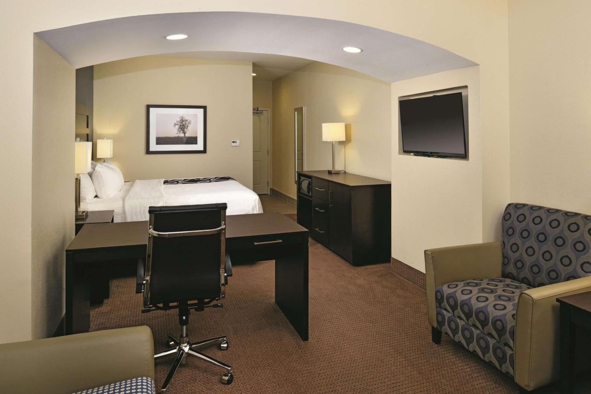 La Quinta by Wyndham Karnes City - Kenedy photo 43