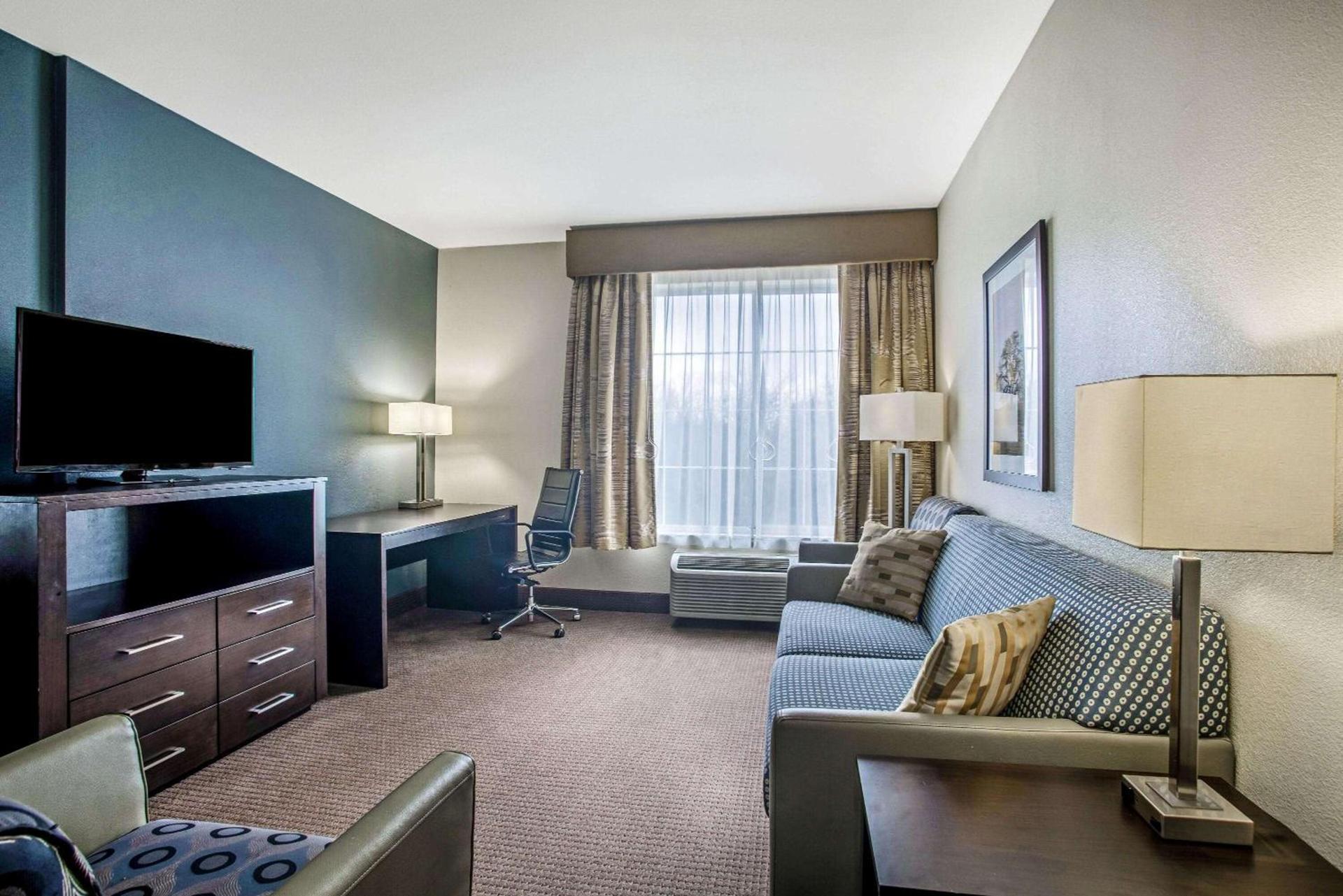 La Quinta by Wyndham Karnes City - Kenedy photo 60