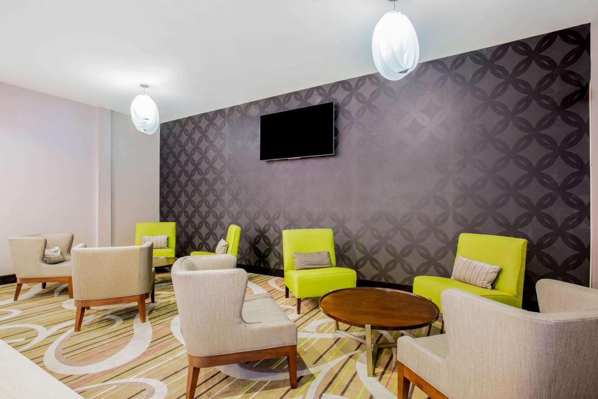 La Quinta by Wyndham McAllen Convention Center photo 5