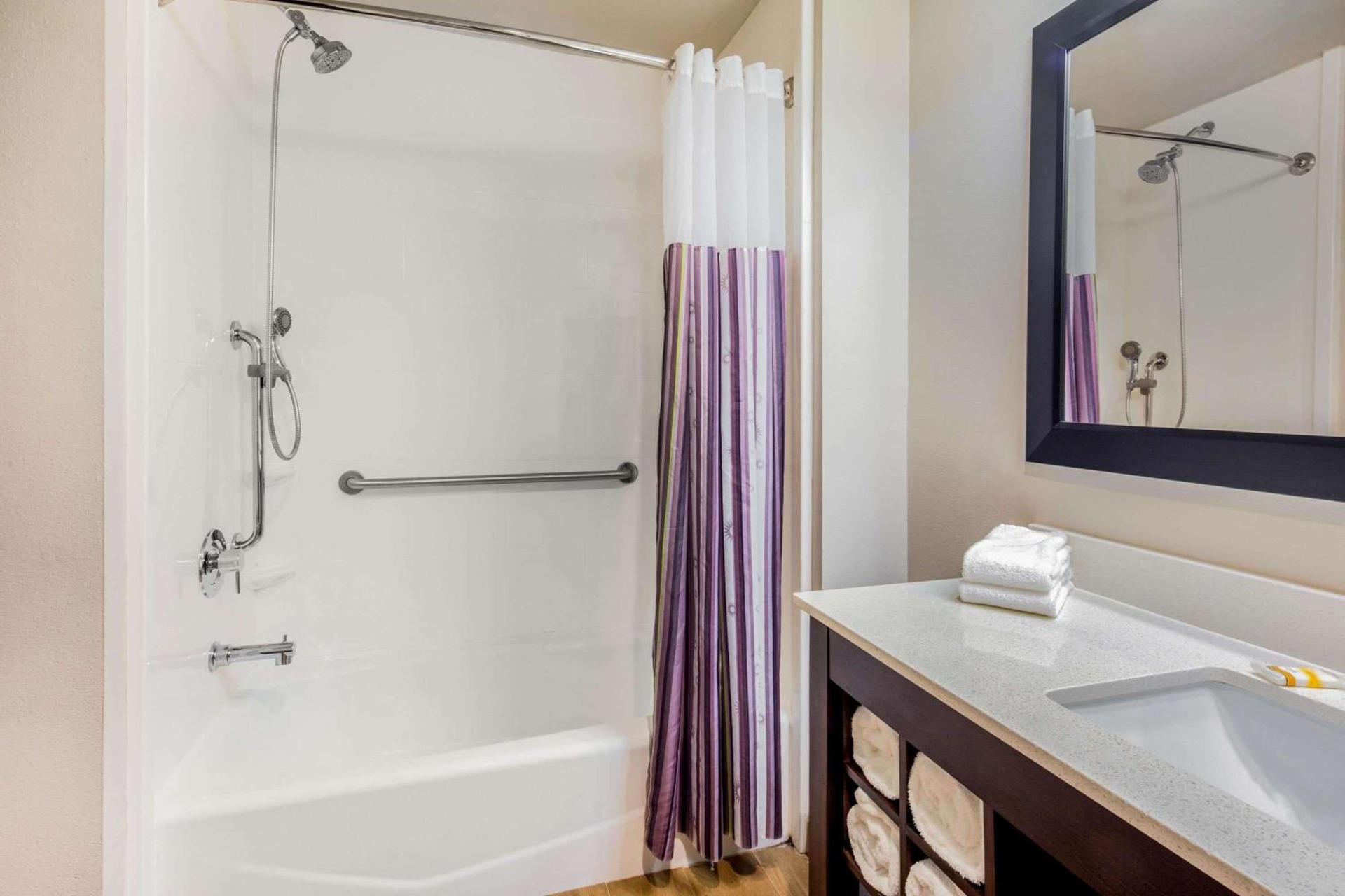 La Quinta by Wyndham McAllen Convention Center photo 13