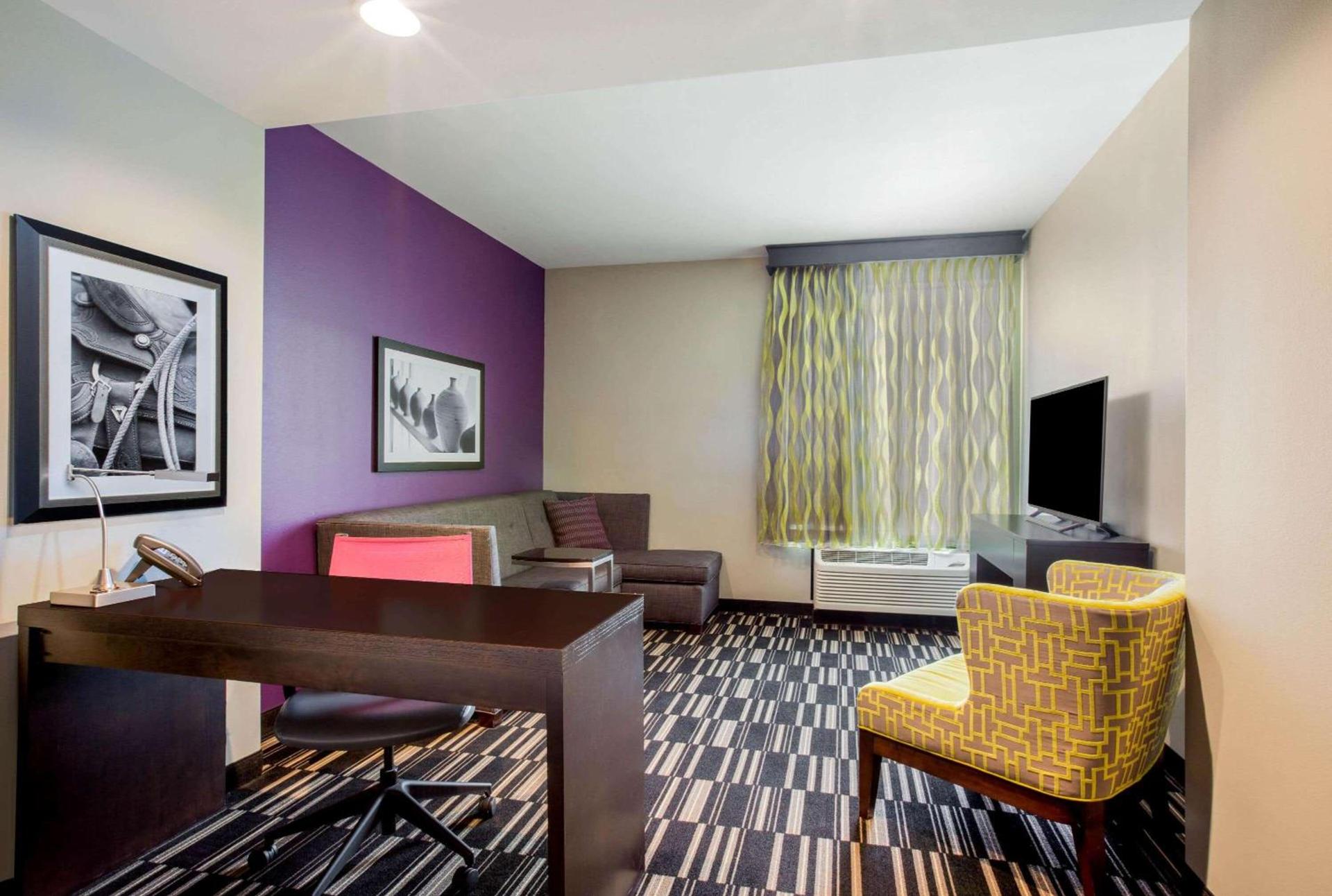 La Quinta by Wyndham McAllen Convention Center photo 22