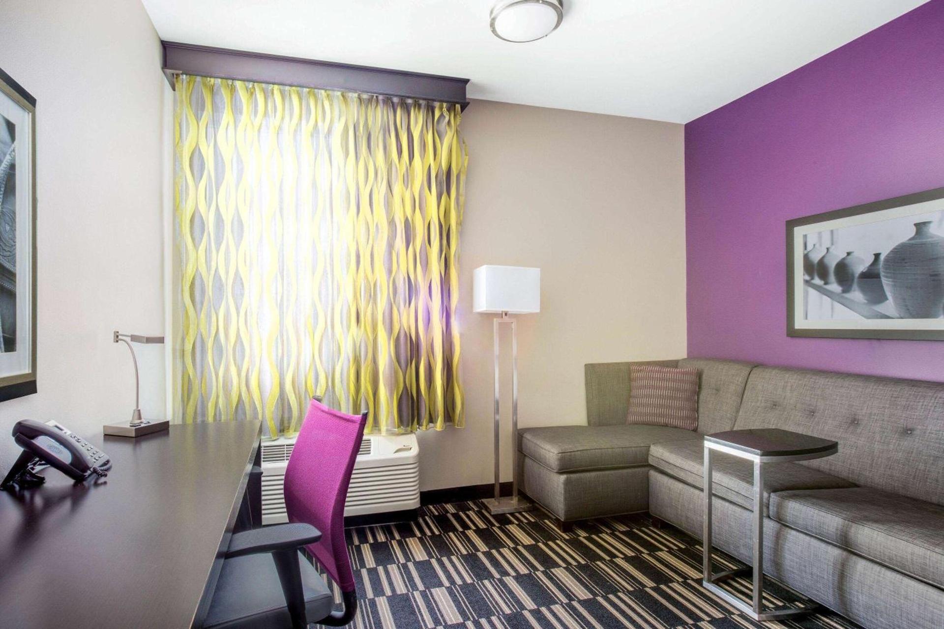 La Quinta by Wyndham McAllen Convention Center photo 26