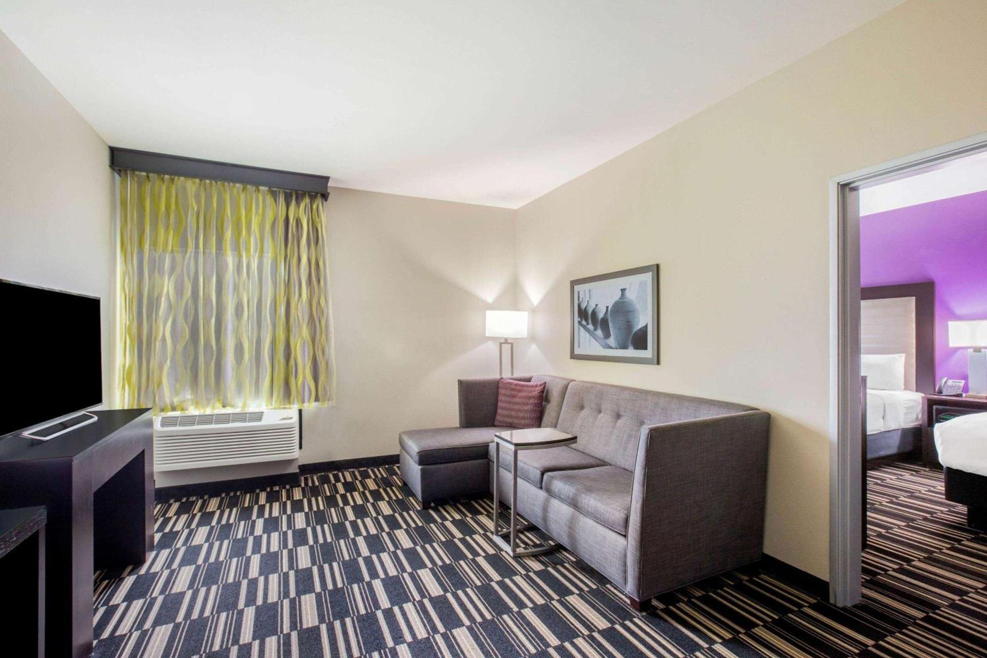 La Quinta by Wyndham McAllen Convention Center photo 27