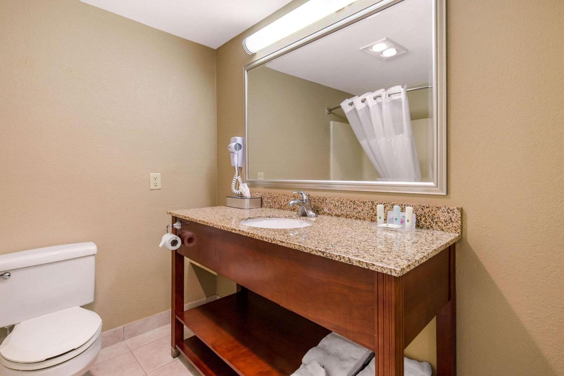 Quality Inn & Suites Georgetown - Seaford photo 13