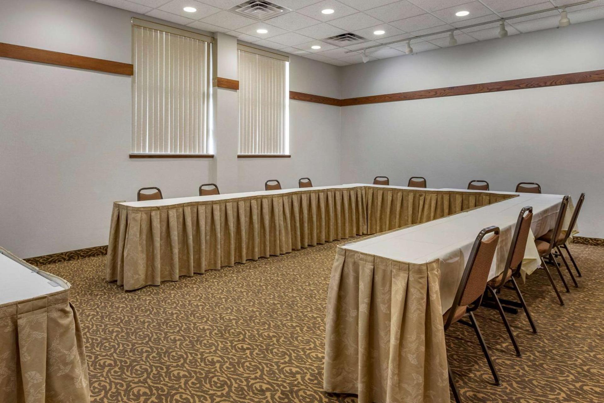 Comfort Inn Okemos - East Lansing photo 31