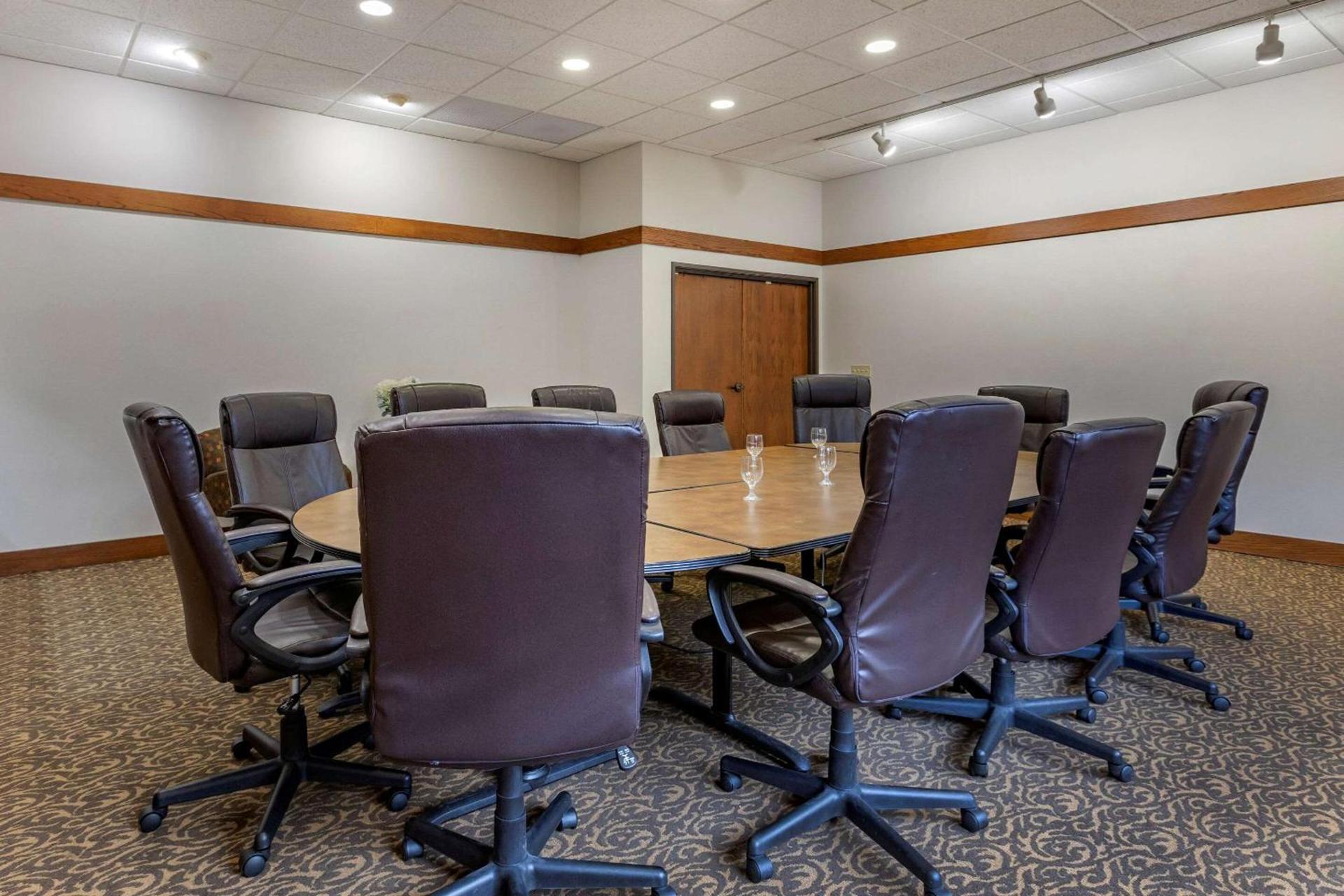 Comfort Inn Okemos - East Lansing photo 33