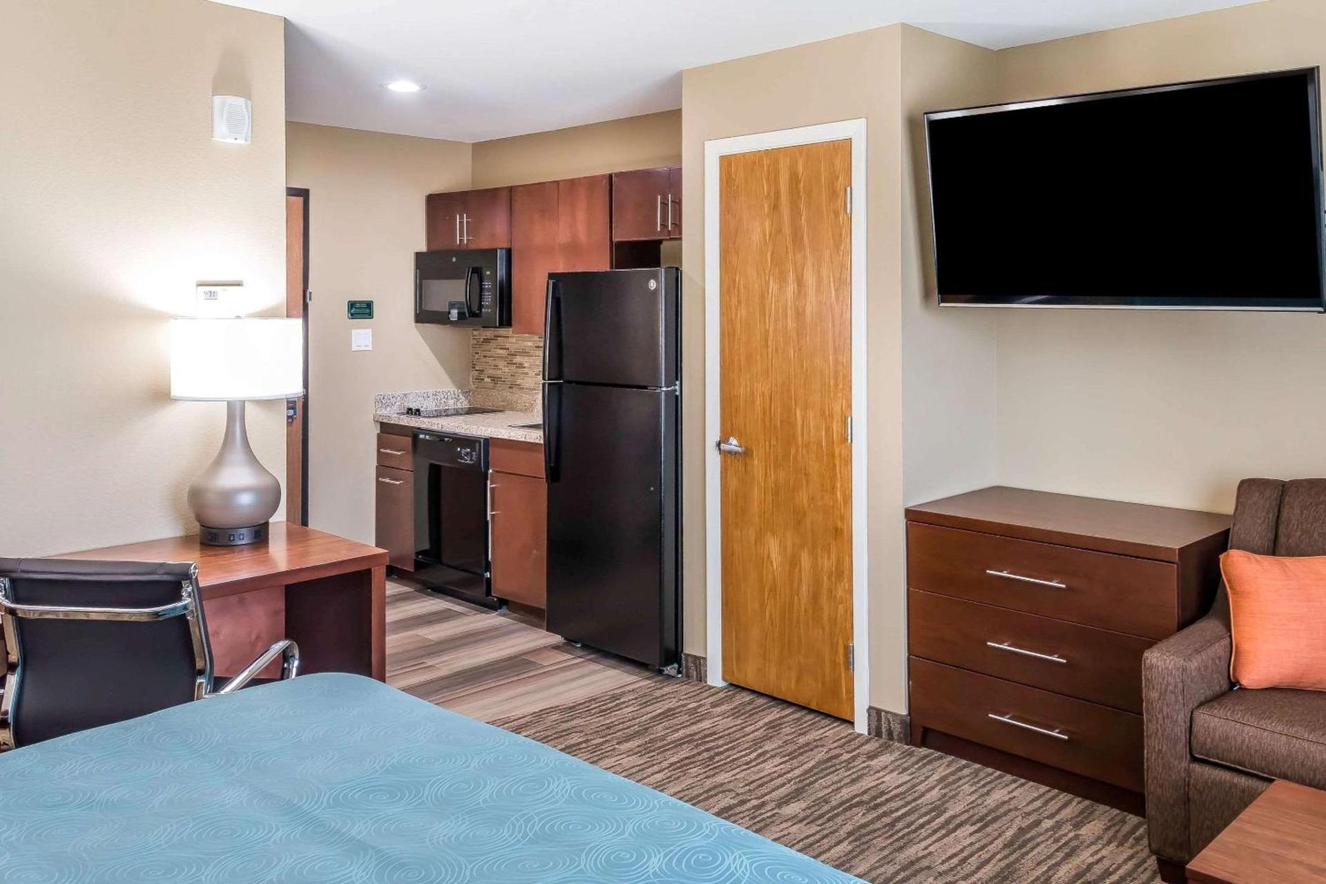 MainStay Suites Edinburg South photo 11