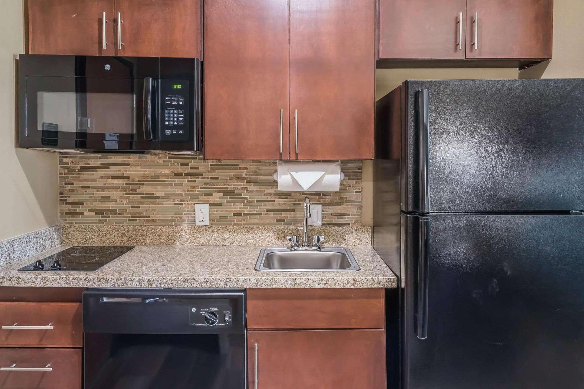 MainStay Suites Edinburg South photo 13