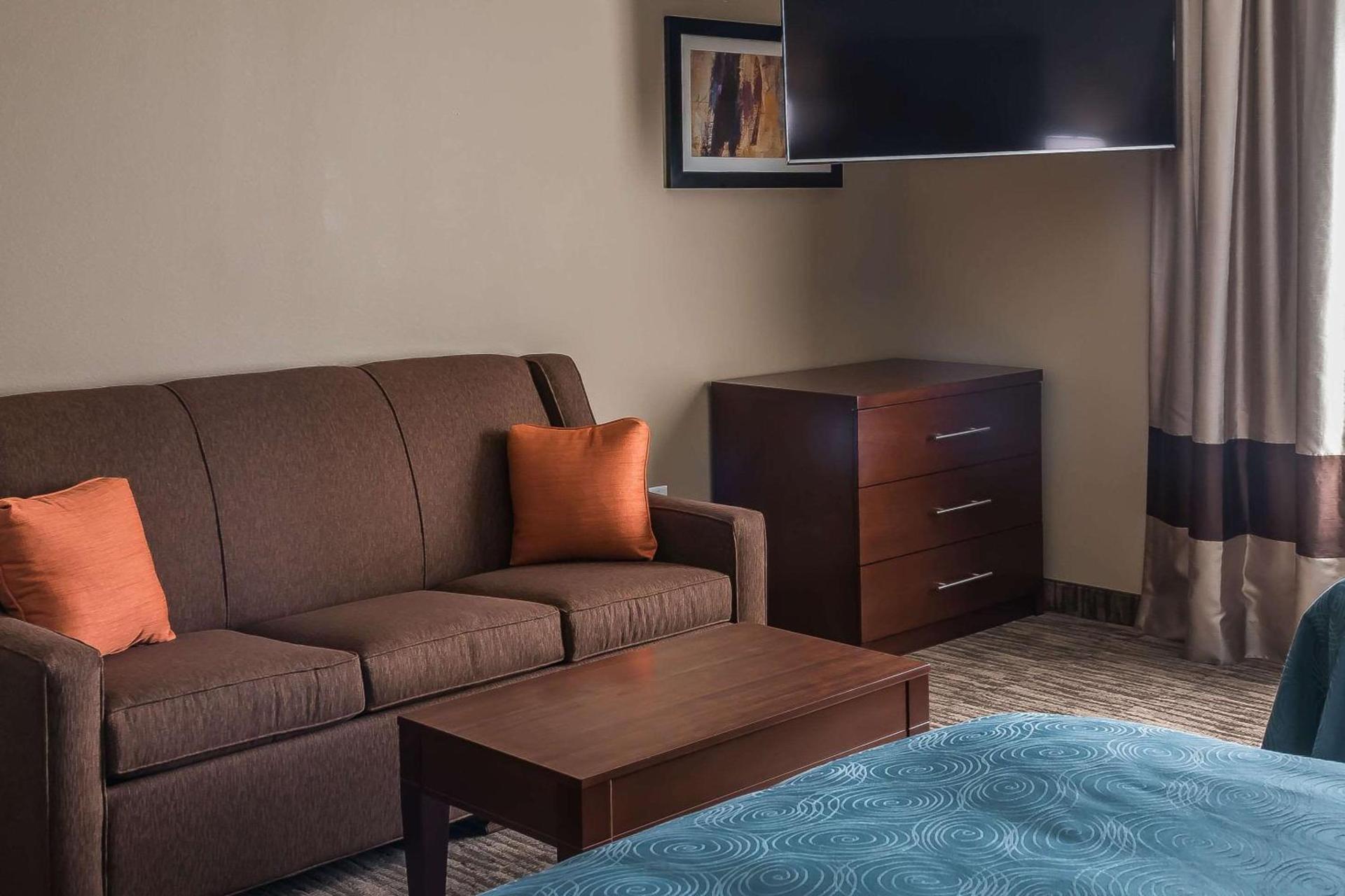 MainStay Suites Edinburg South photo 18
