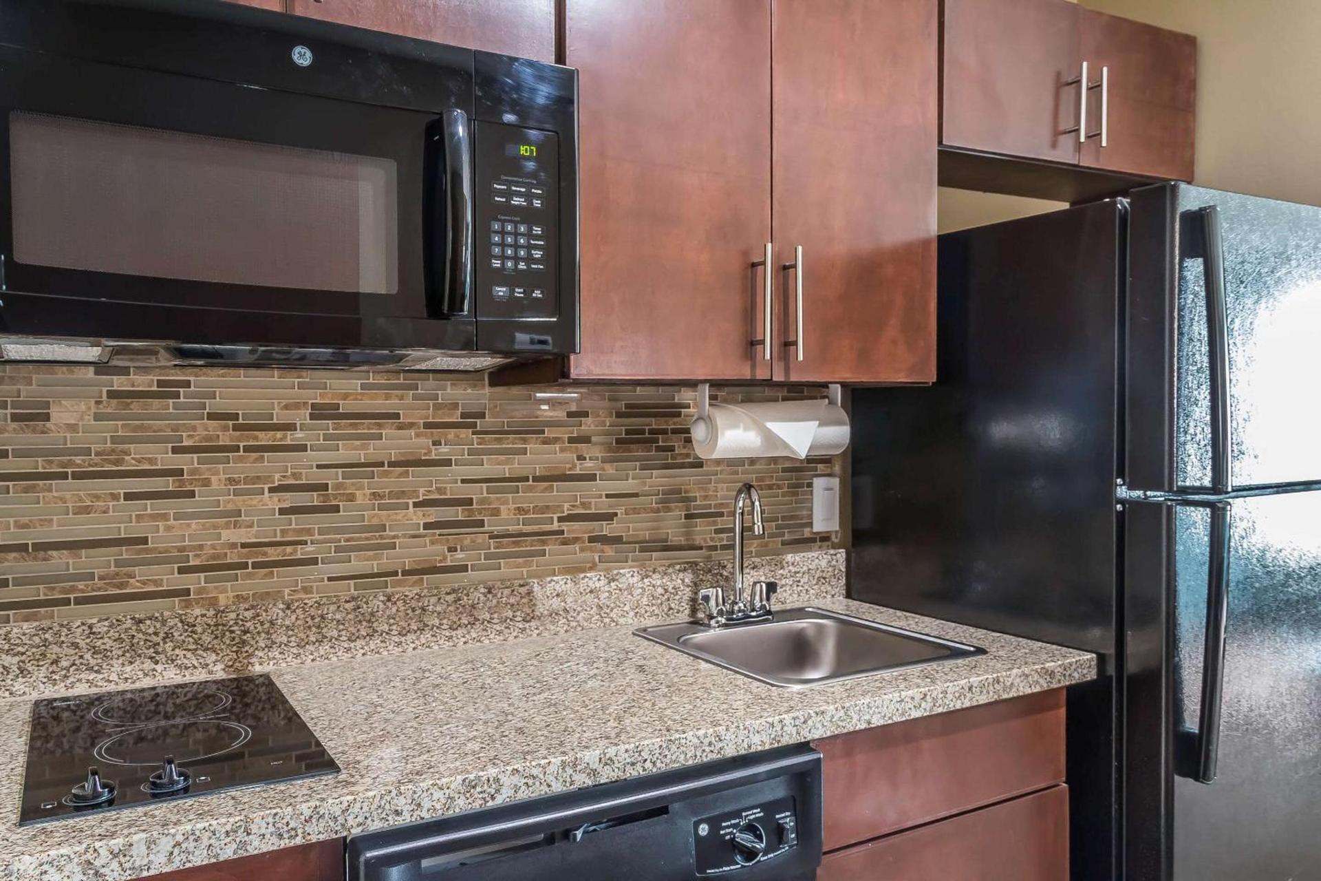 MainStay Suites Edinburg South photo 22