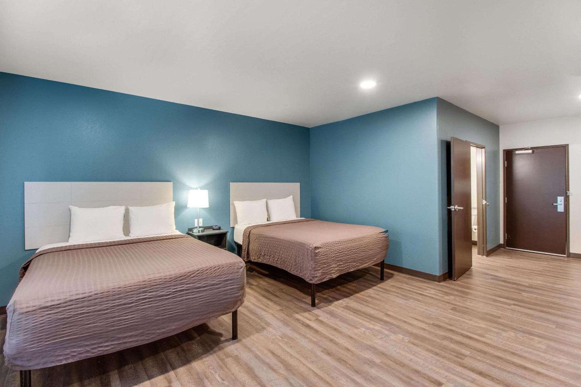 WoodSpring Suites Bakersfield Airport photo 9