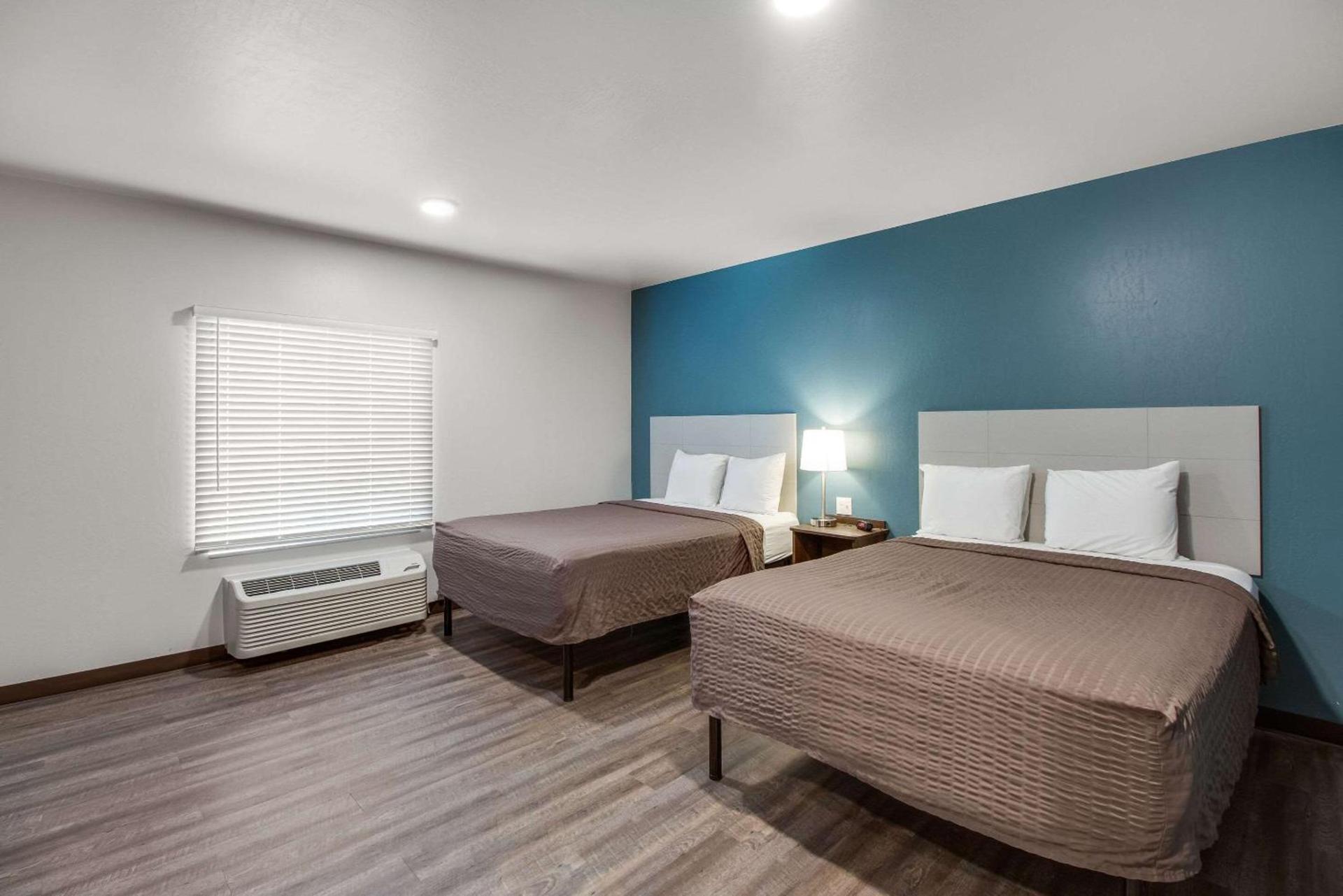 WoodSpring Suites Bakersfield Airport photo 8