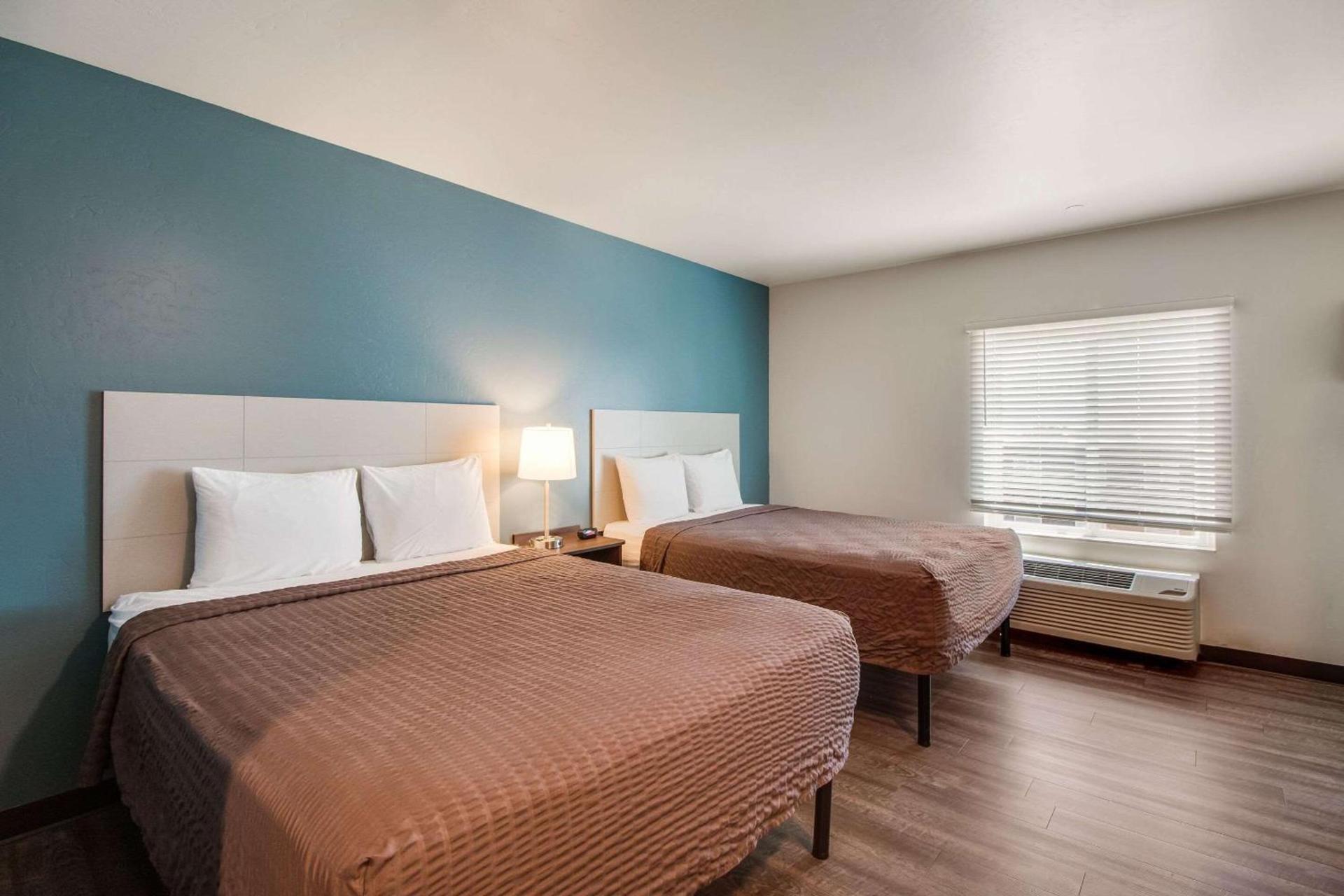 WoodSpring Suites Bakersfield Airport photo 17