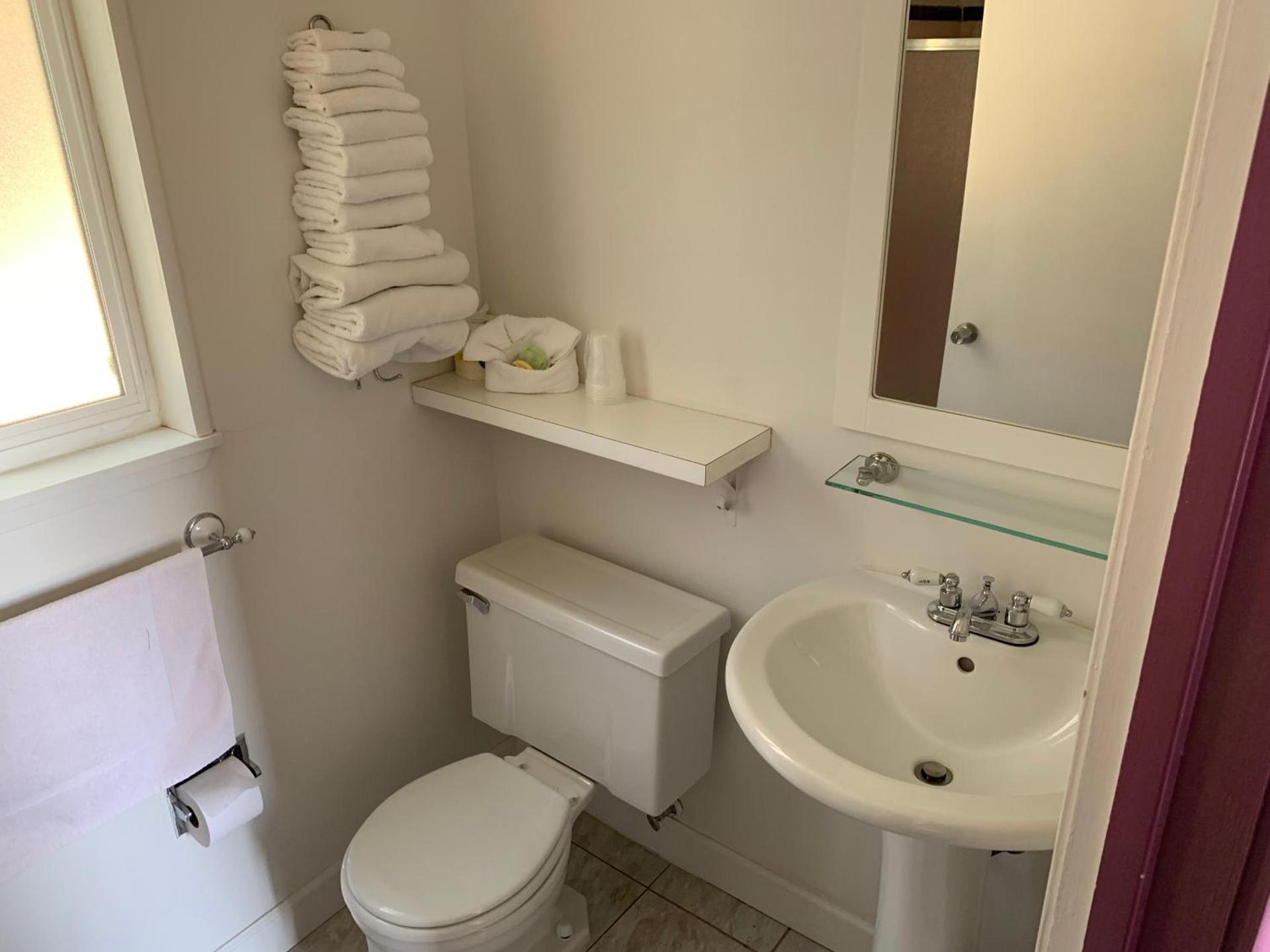 Sugarloaf Mountain Motel photo 37