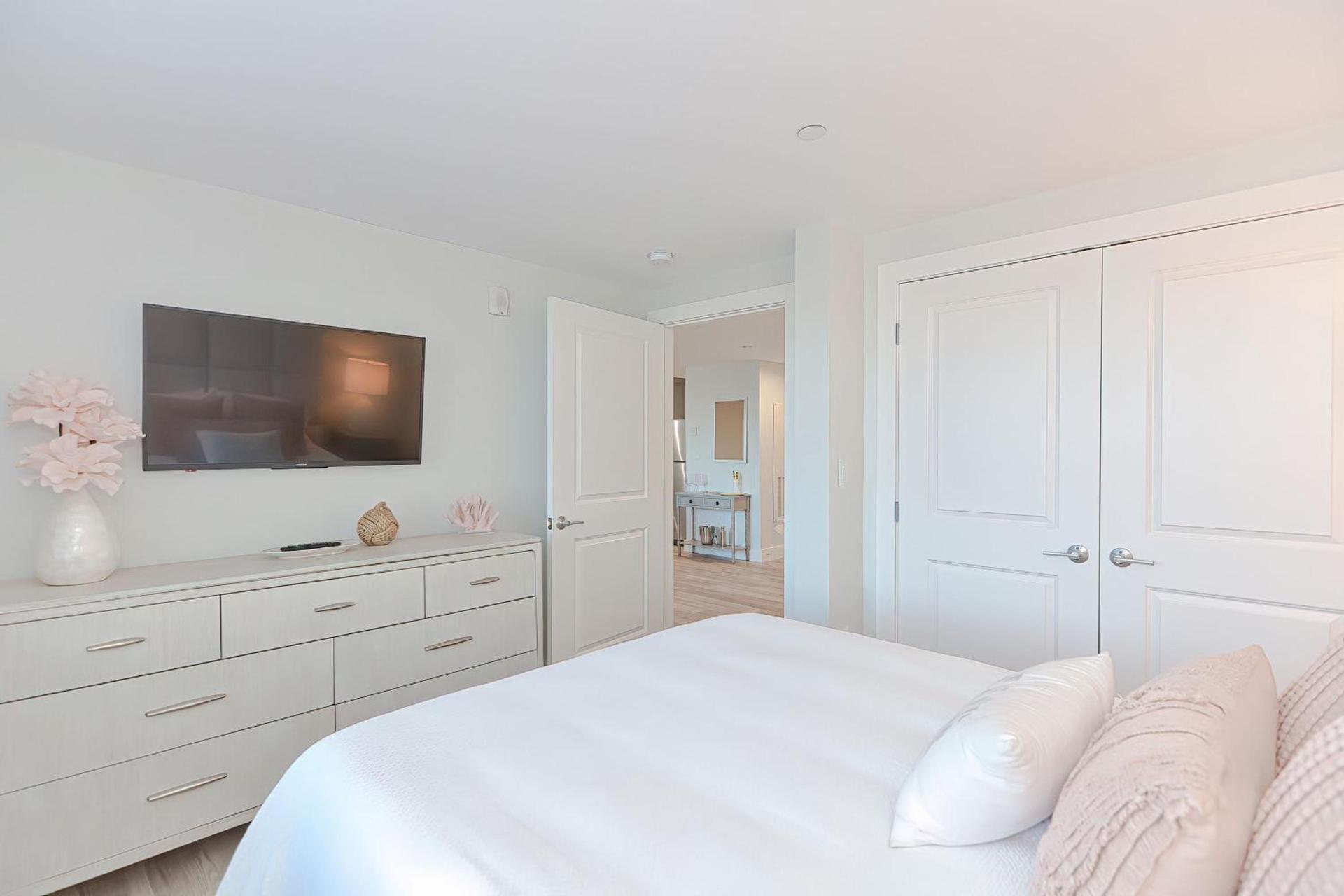 Harbourtown Suites on Plymouth Harbor photo 48