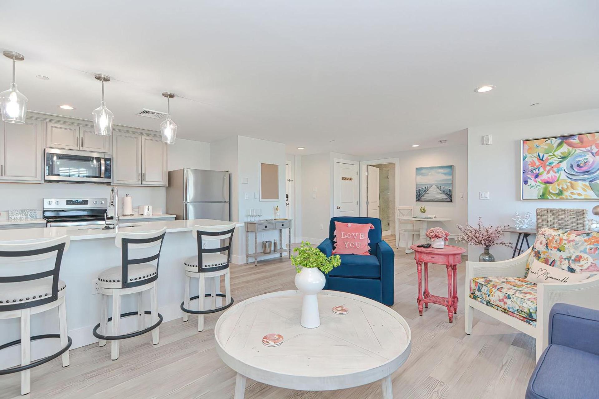 Harbourtown Suites on Plymouth Harbor photo 43
