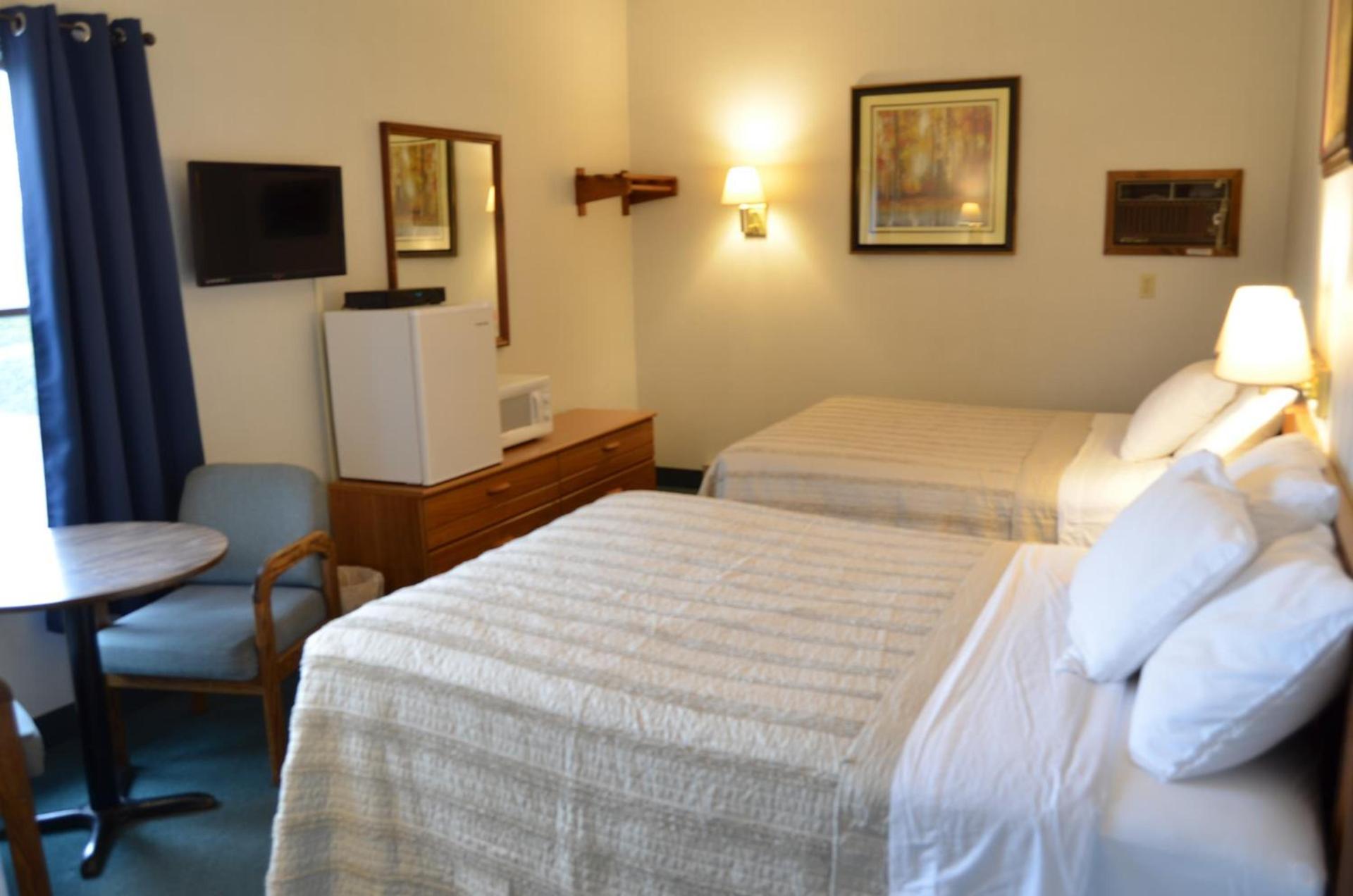 Lake Ontario Motel & Inn photo 14
