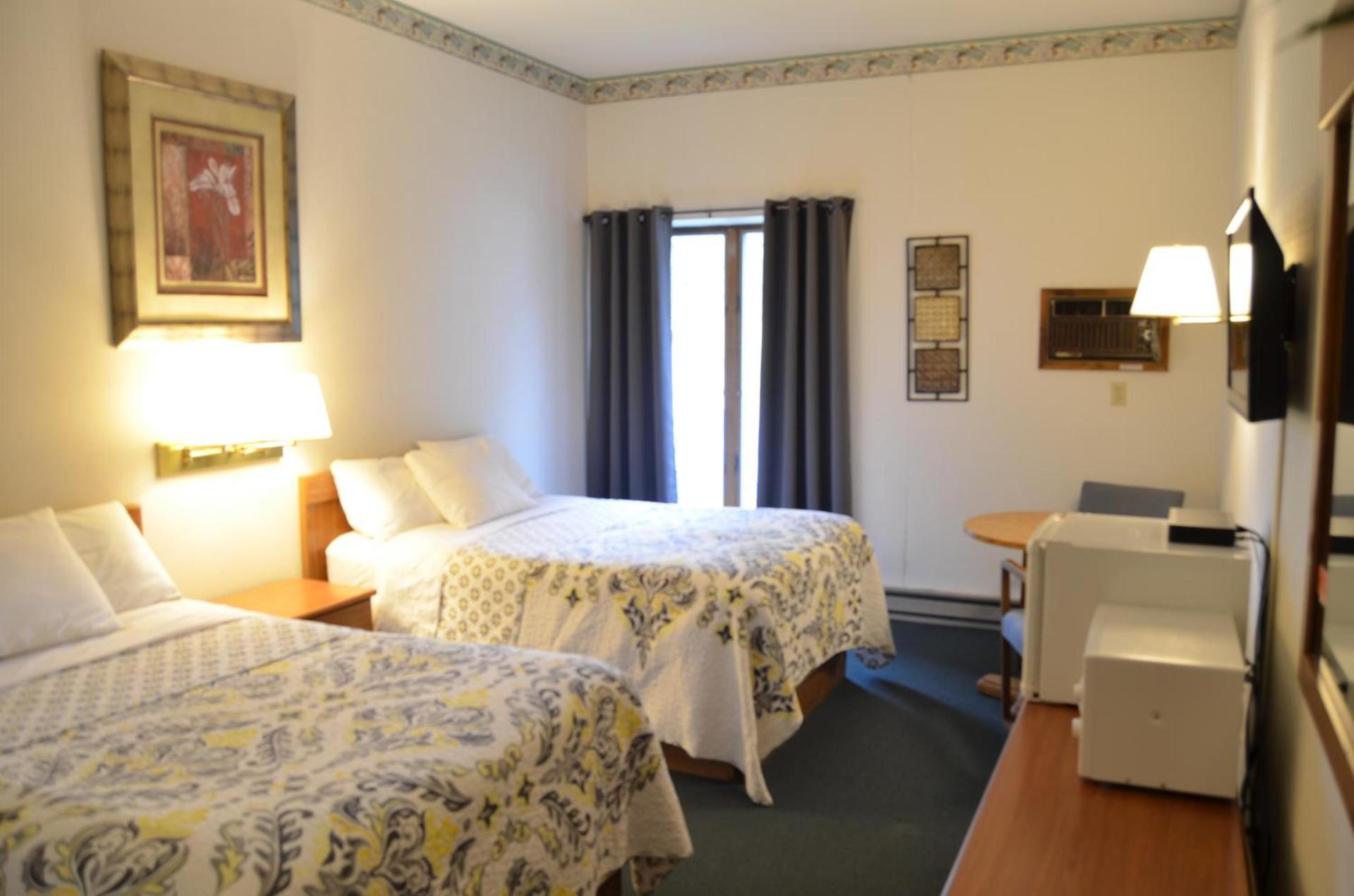 Lake Ontario Motel & Inn photo 17