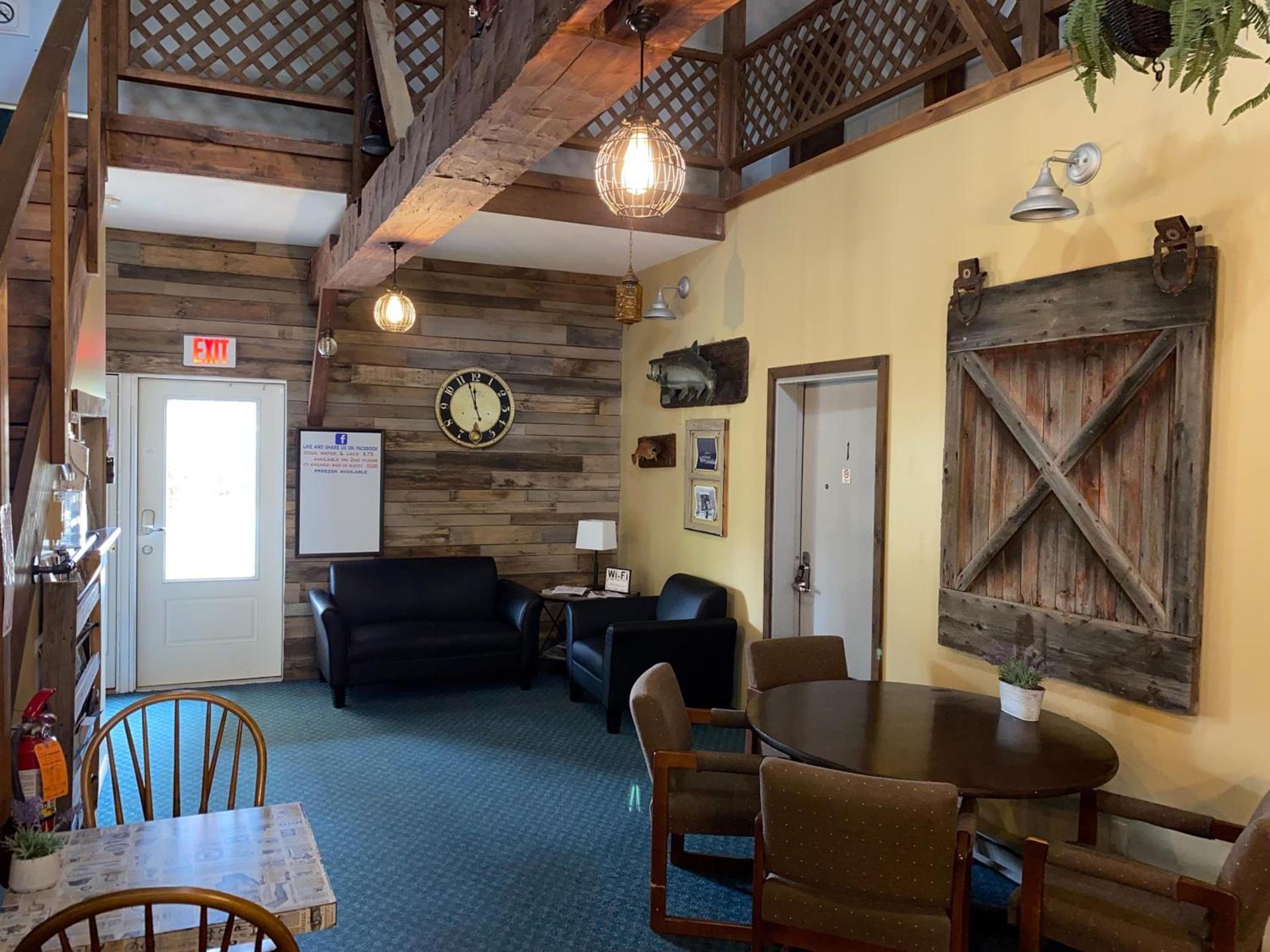 Lake Ontario Motel & Inn photo 12