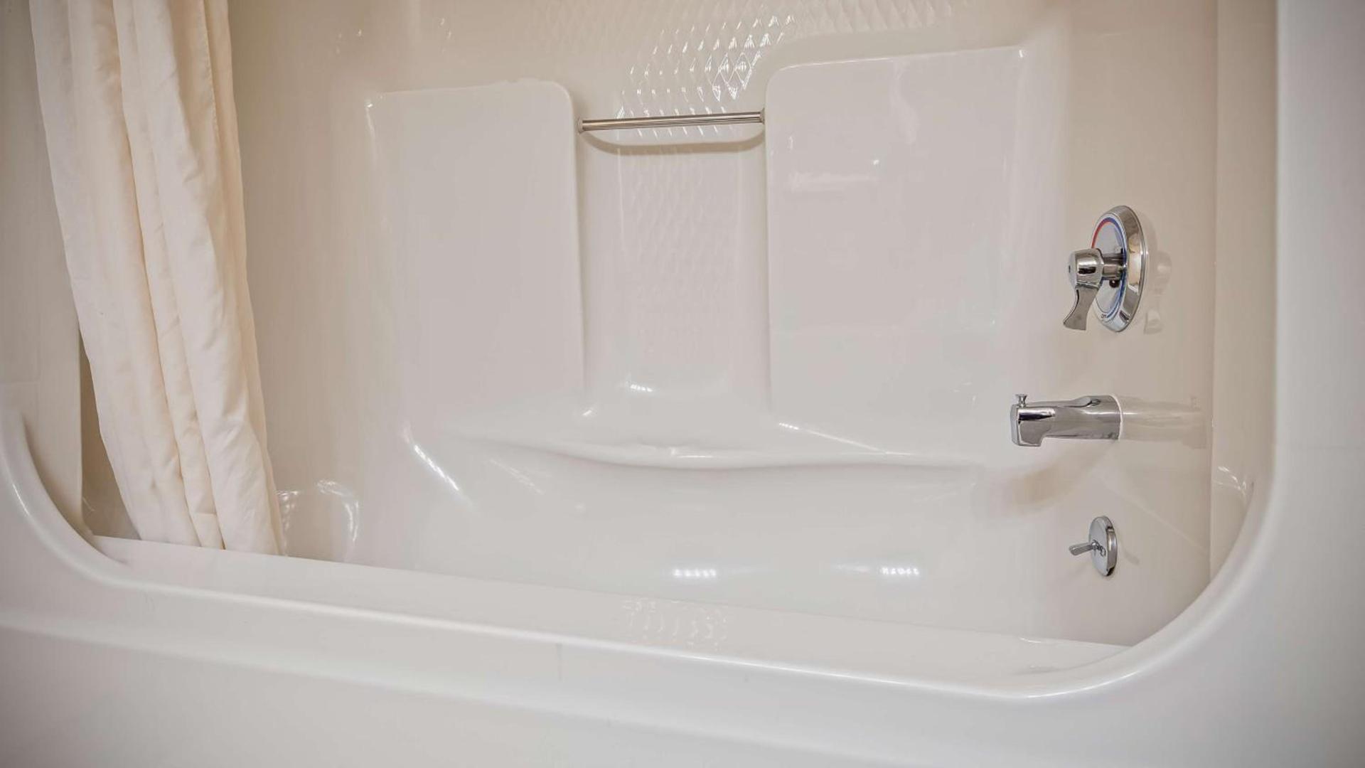 Best Western Center Pointe Inn photo 33