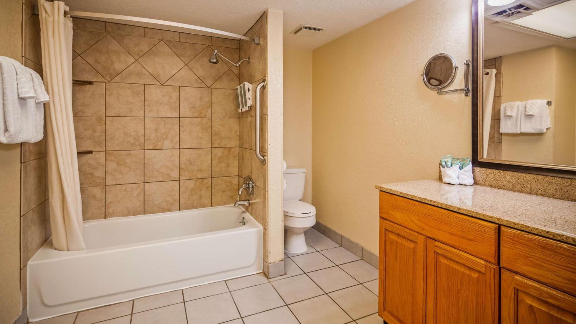 Best Western Center Pointe Inn photo 42