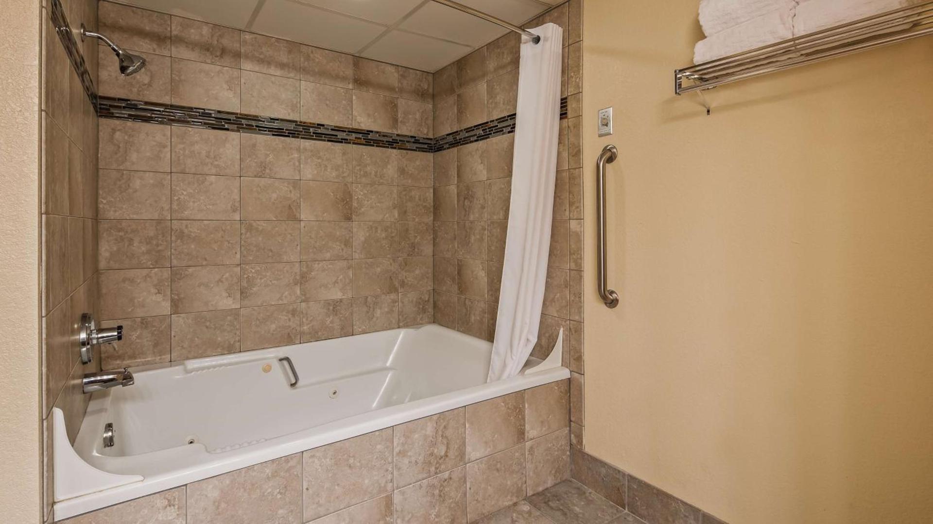 Best Western Music Capital Inn photo 30