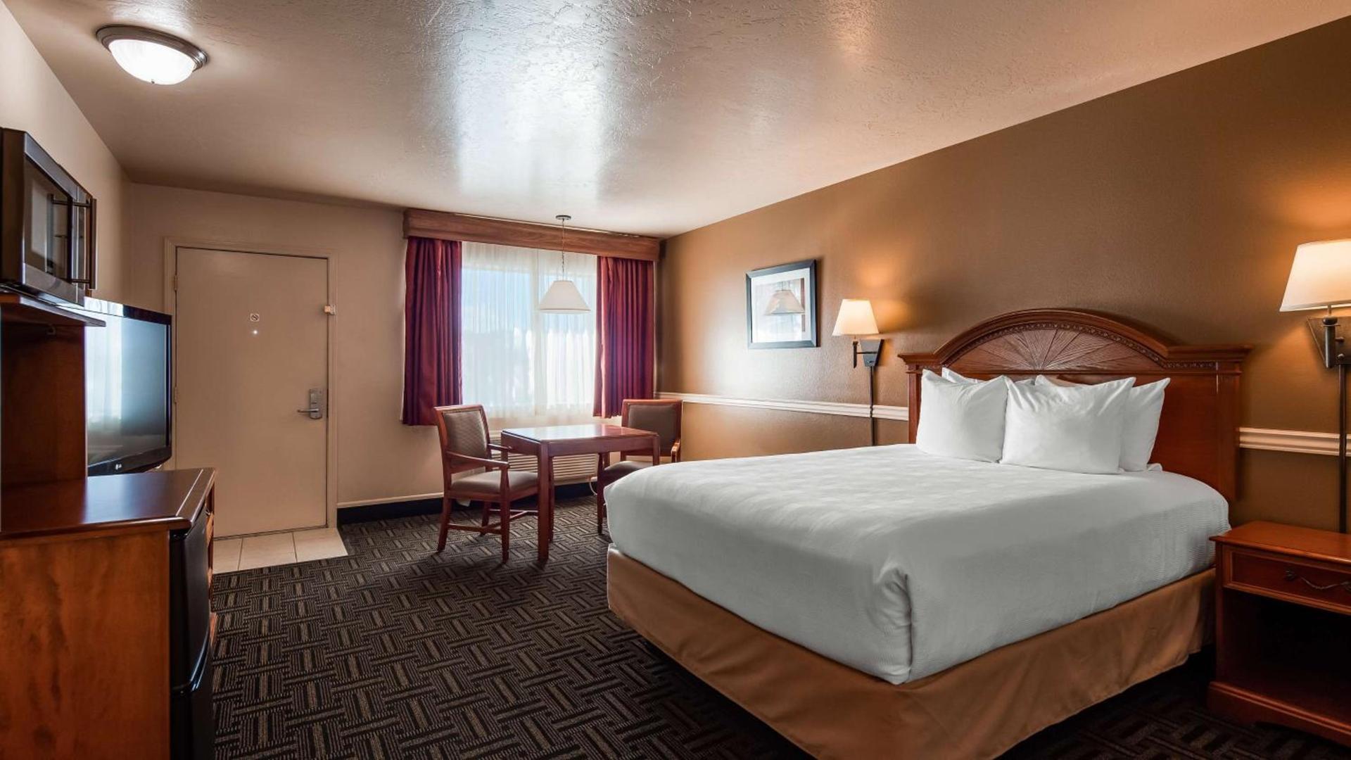 Best Western Paradise Inn photo 13