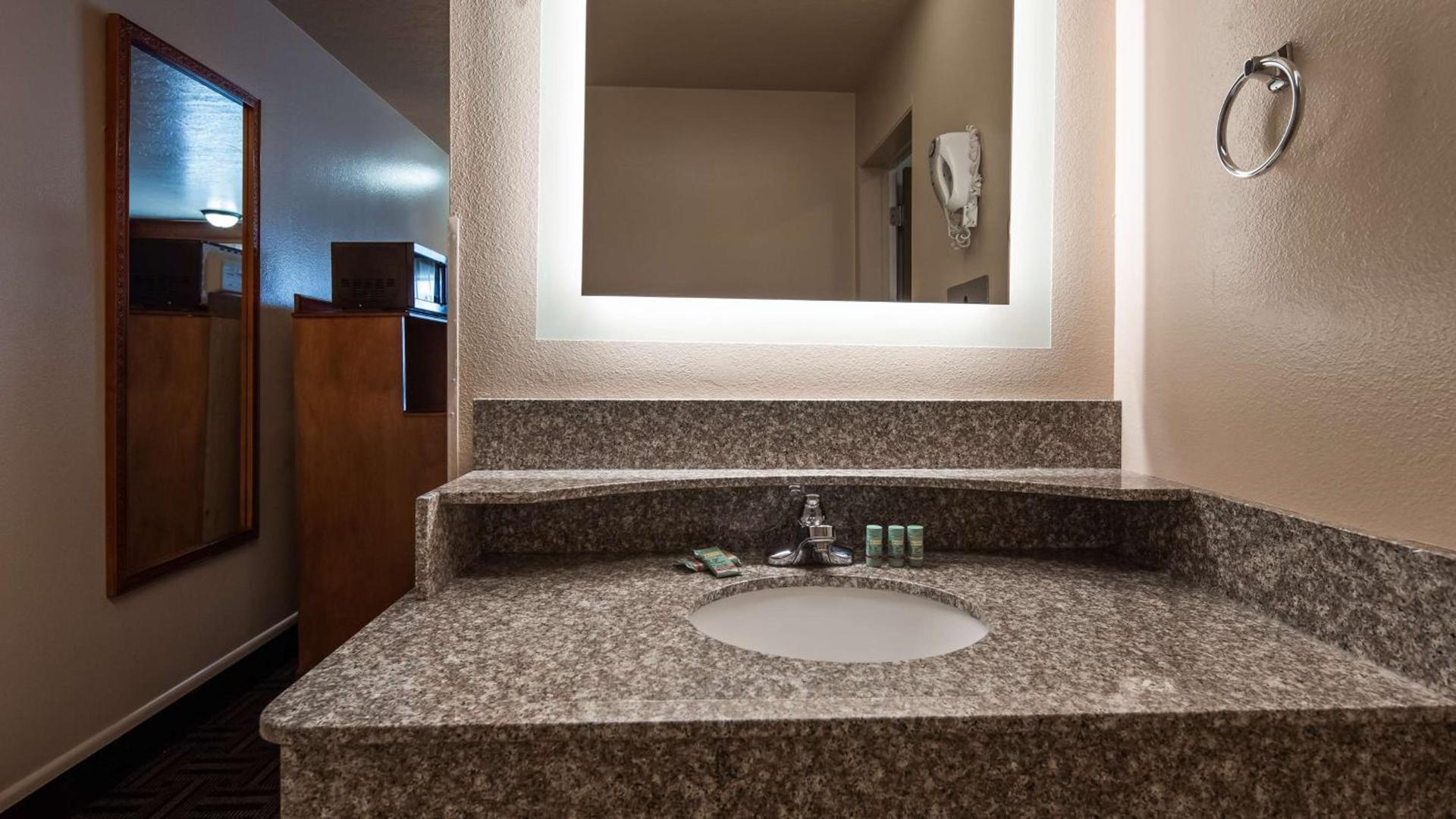 Best Western Paradise Inn photo 15