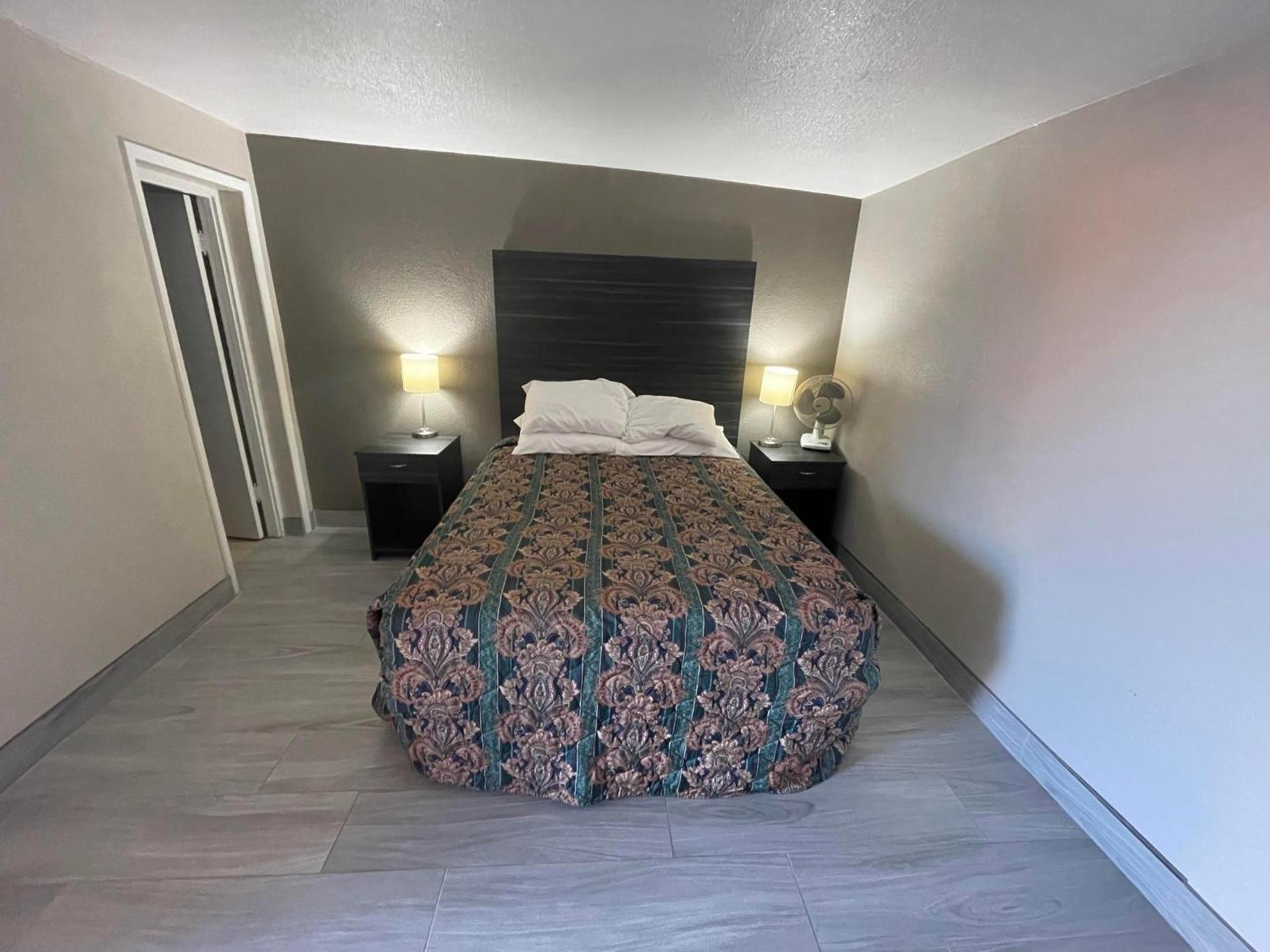 Palms Inn photo 3