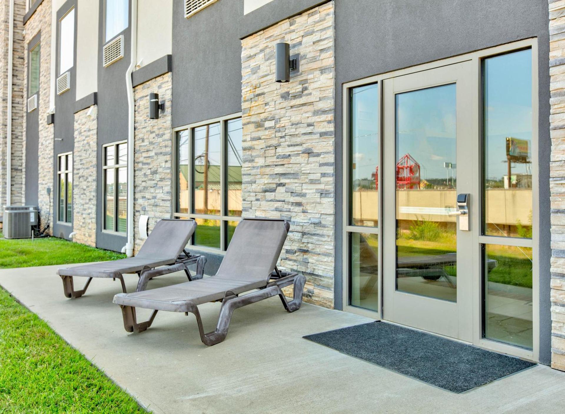 Wingate by Wyndham Longview North photo 32
