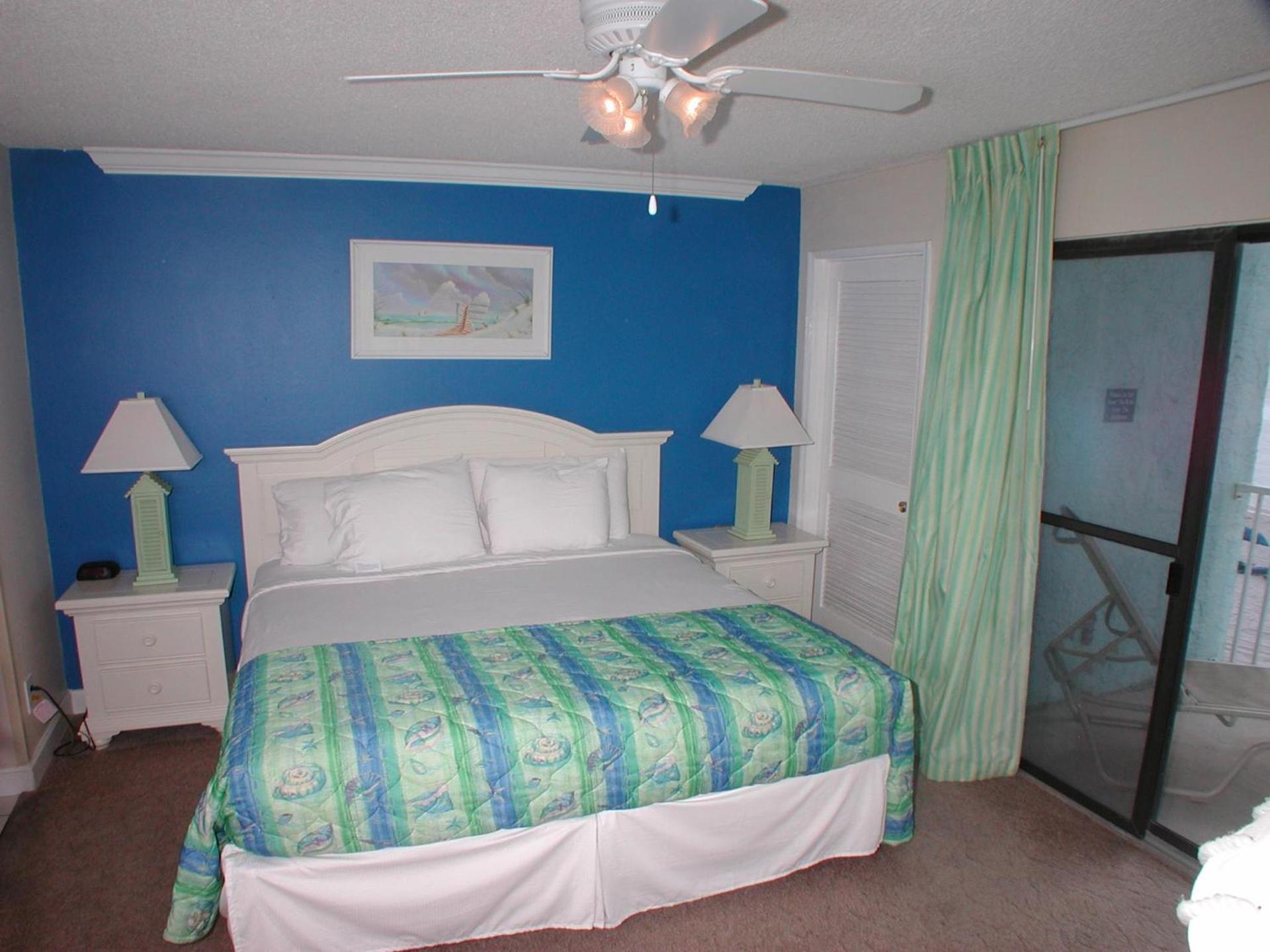 Landmark Holiday Beach photo 11