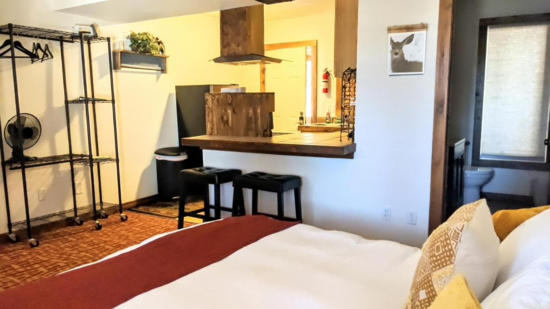 Green Mountain Falls Lodge photo 32