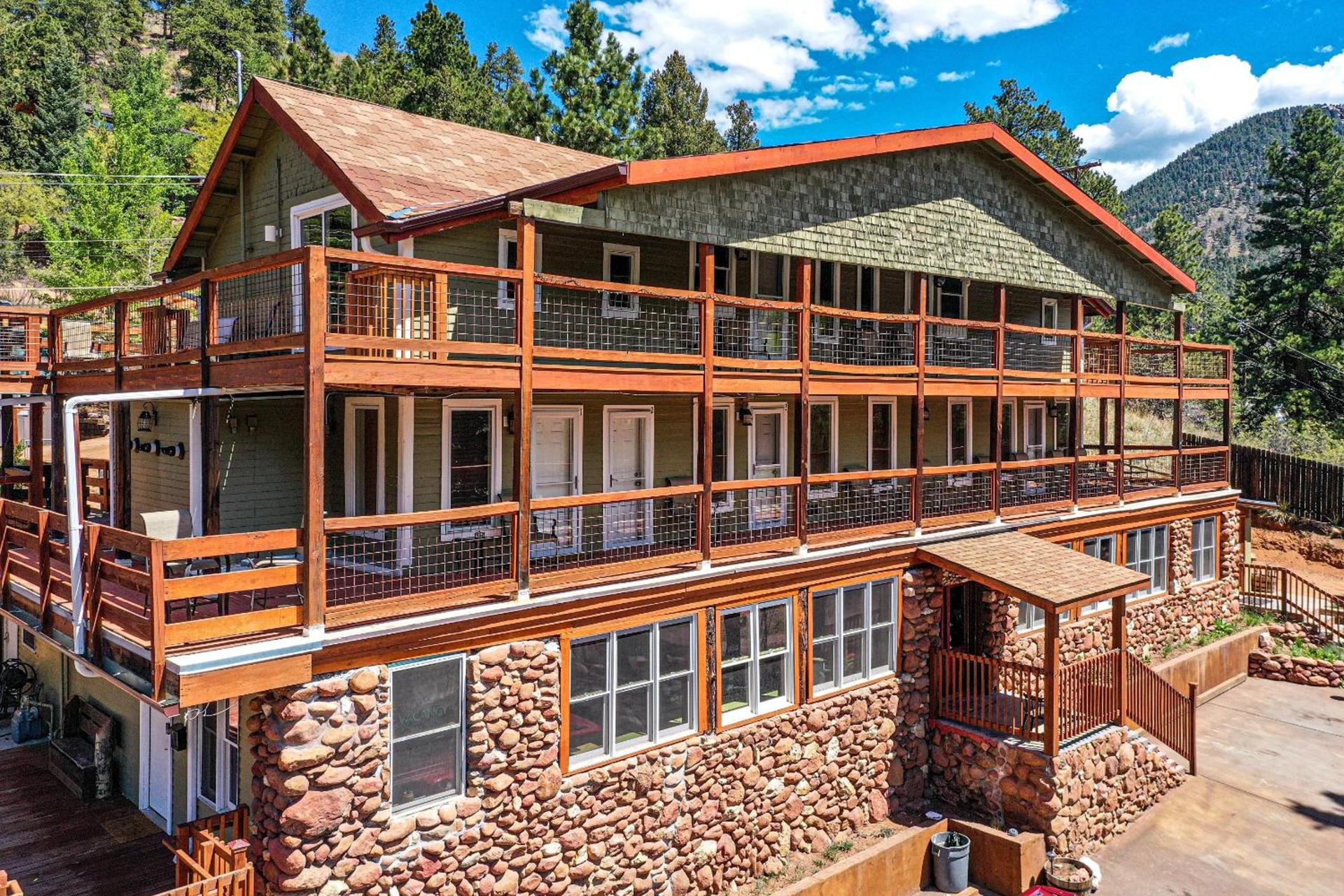 Green Mountain Falls Lodge photo 36