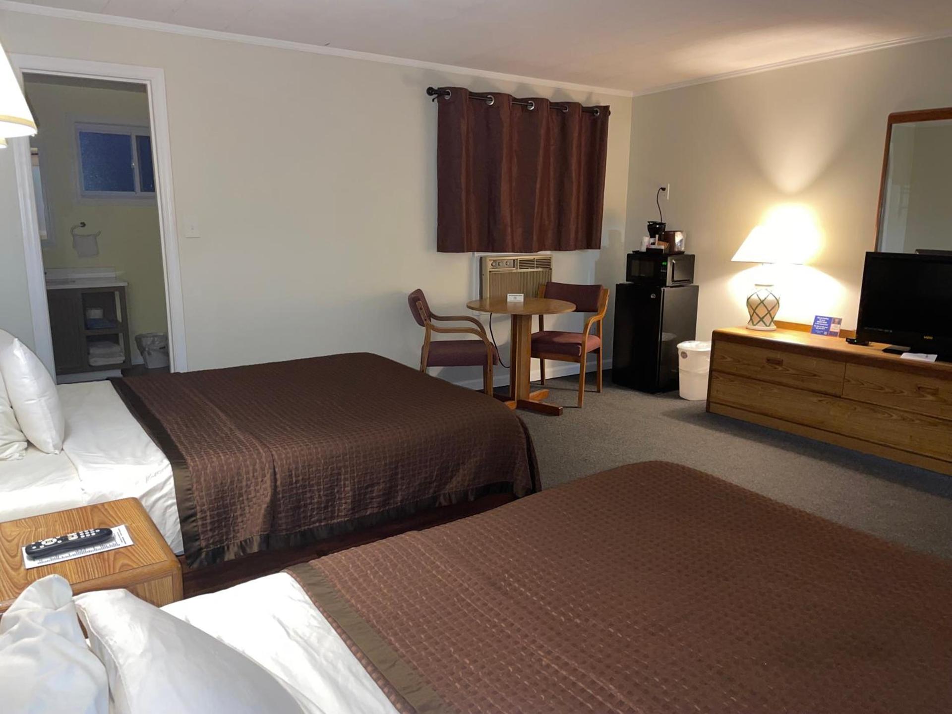 A Holiday Motel - Maggie Valley photo 9