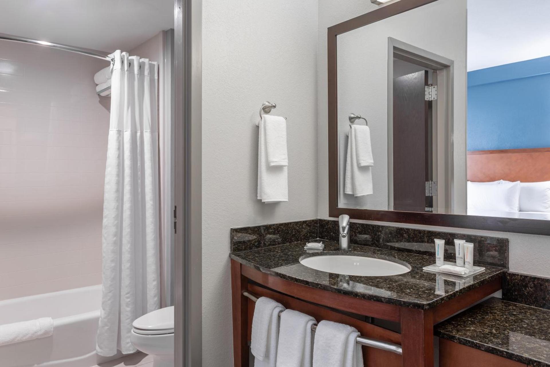 Hyatt Place Columbus-North photo 7