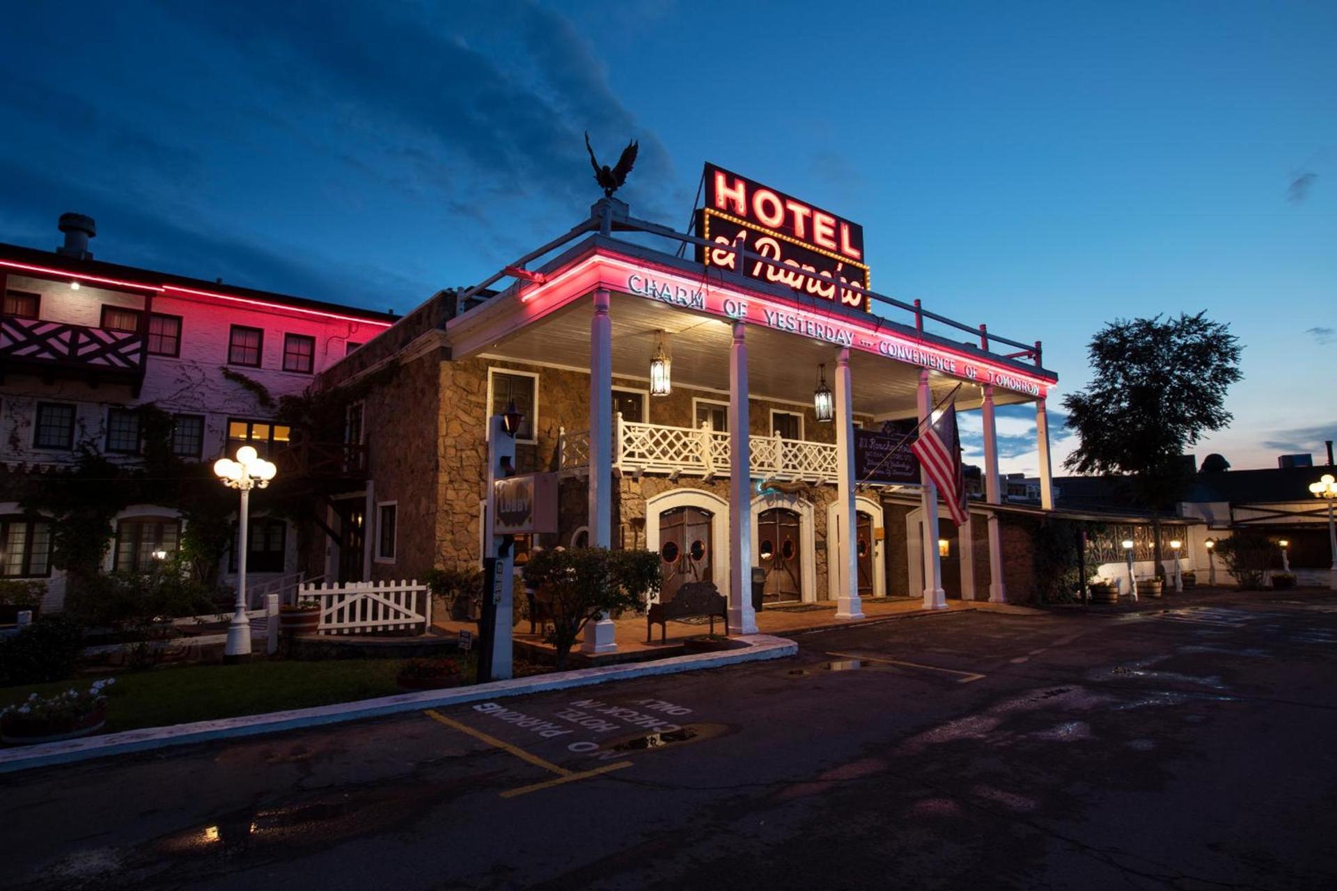 Hotel El Rancho photo 8