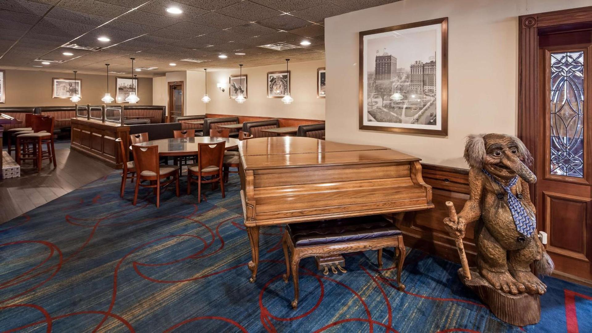 Best Western Greenfield Inn photo 21