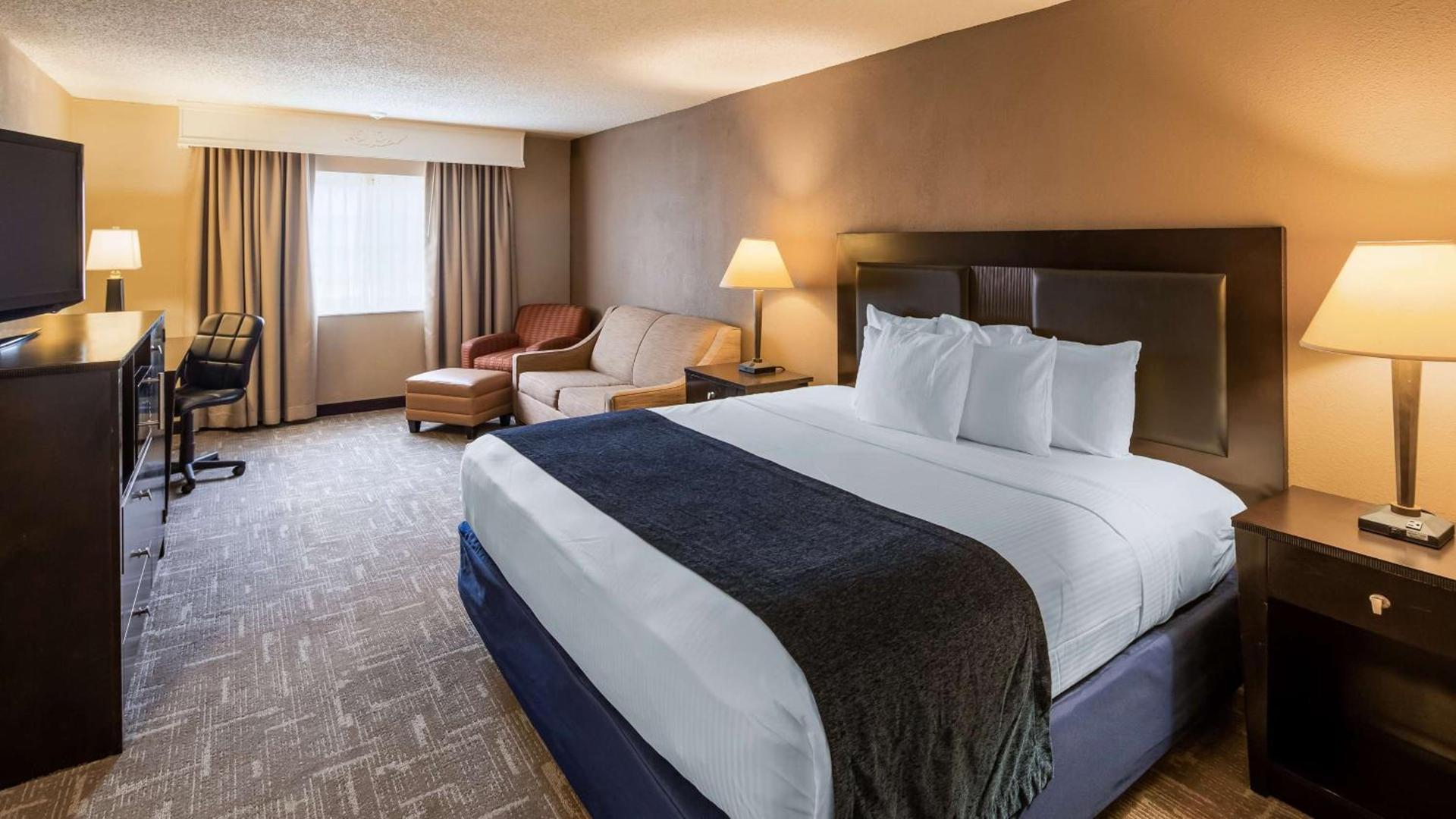 Best Western Greenfield Inn photo 38