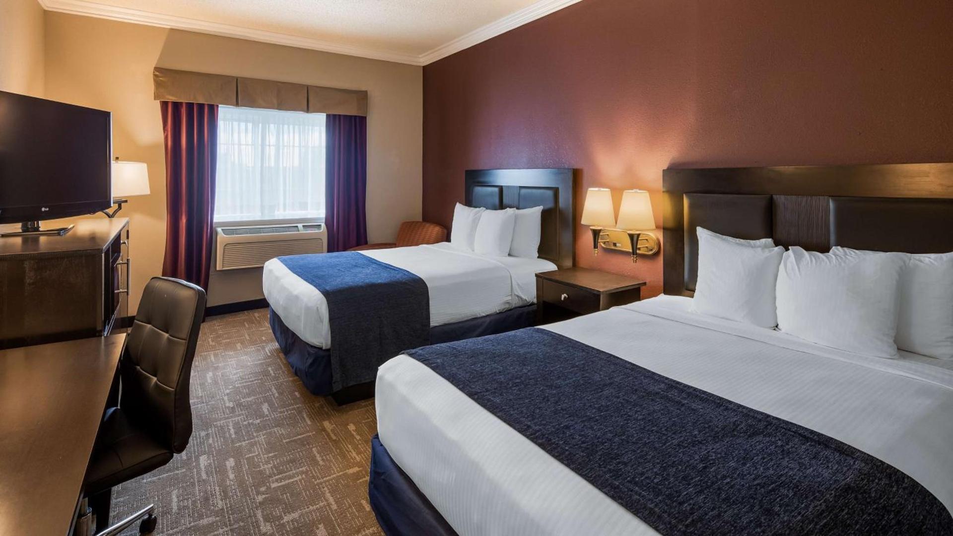 Best Western Greenfield Inn photo 40