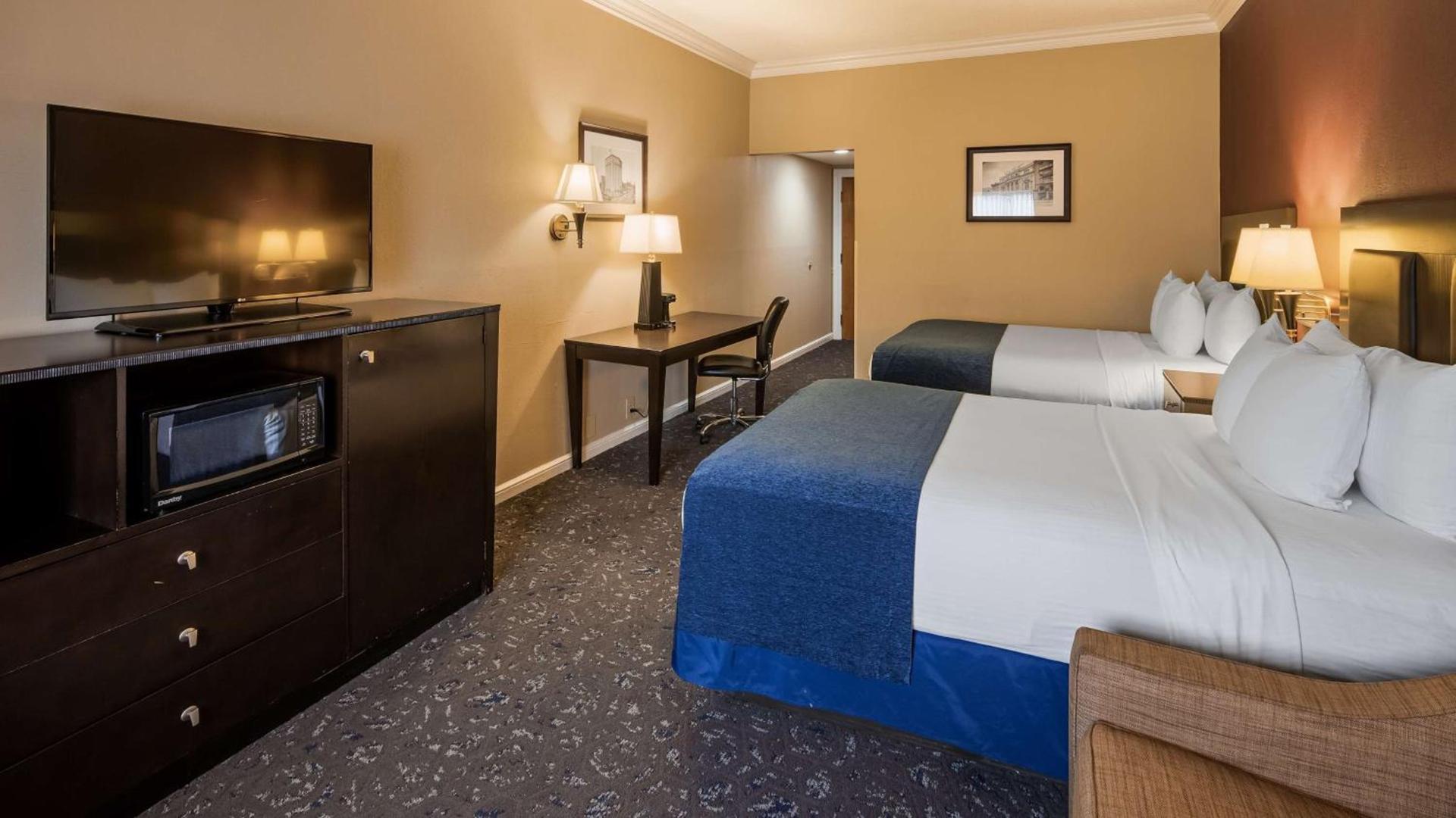 Best Western Greenfield Inn photo 44