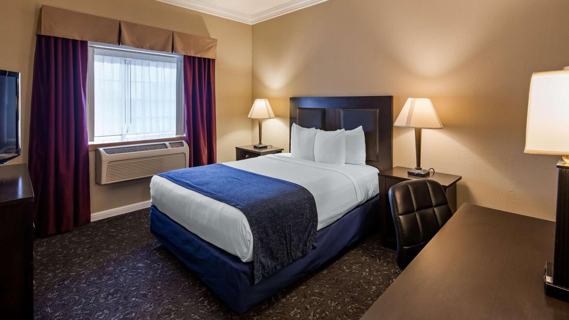 Best Western Greenfield Inn photo 7