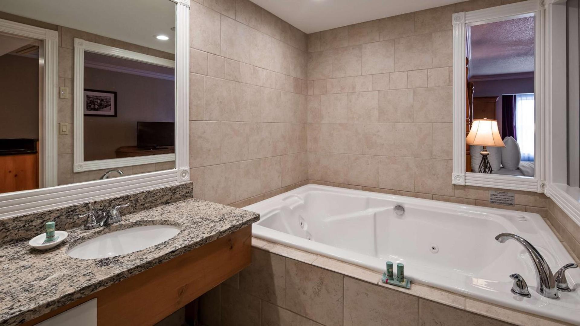 Best Western Greenfield Inn photo 70