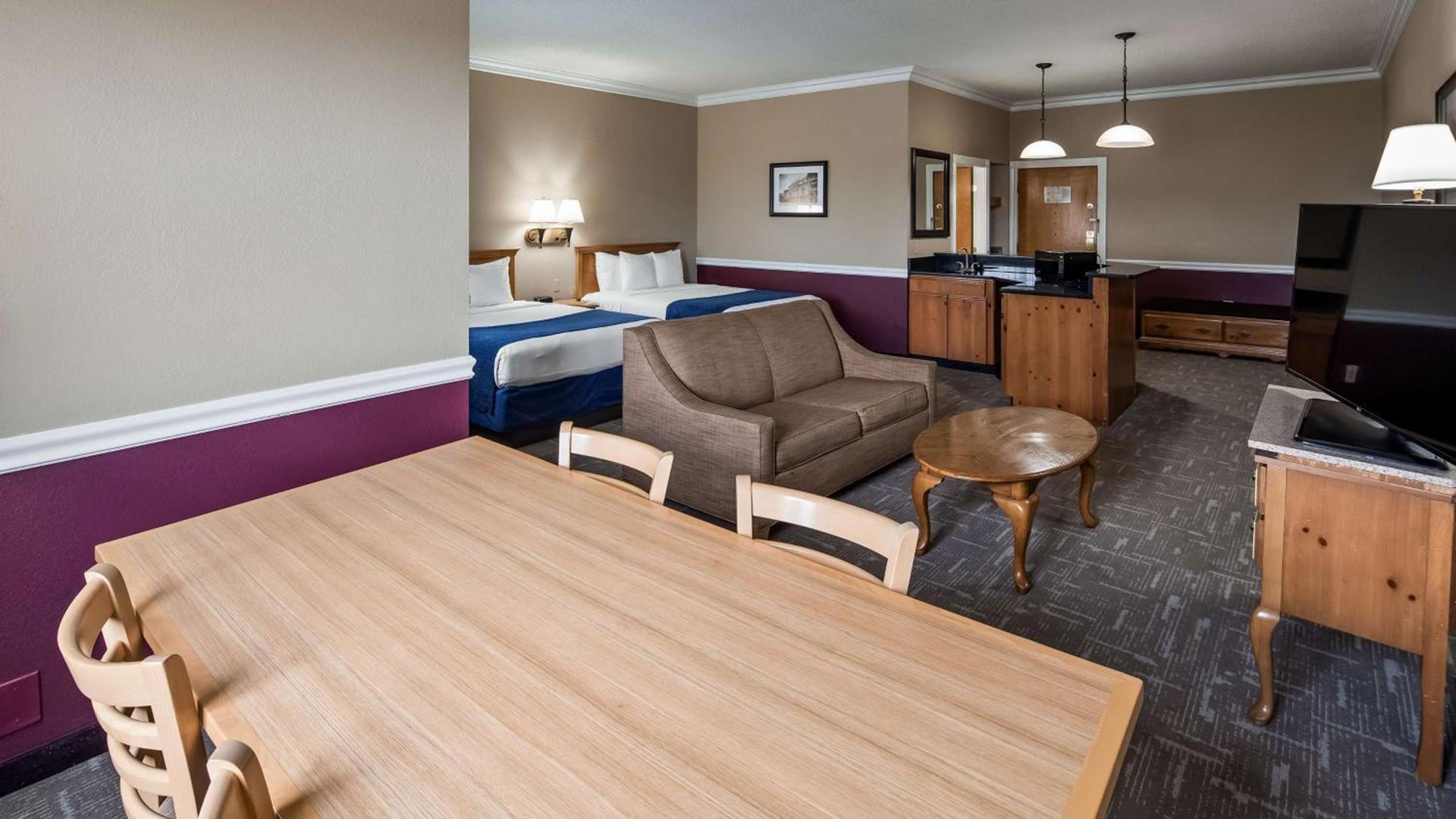 Best Western Greenfield Inn photo 54